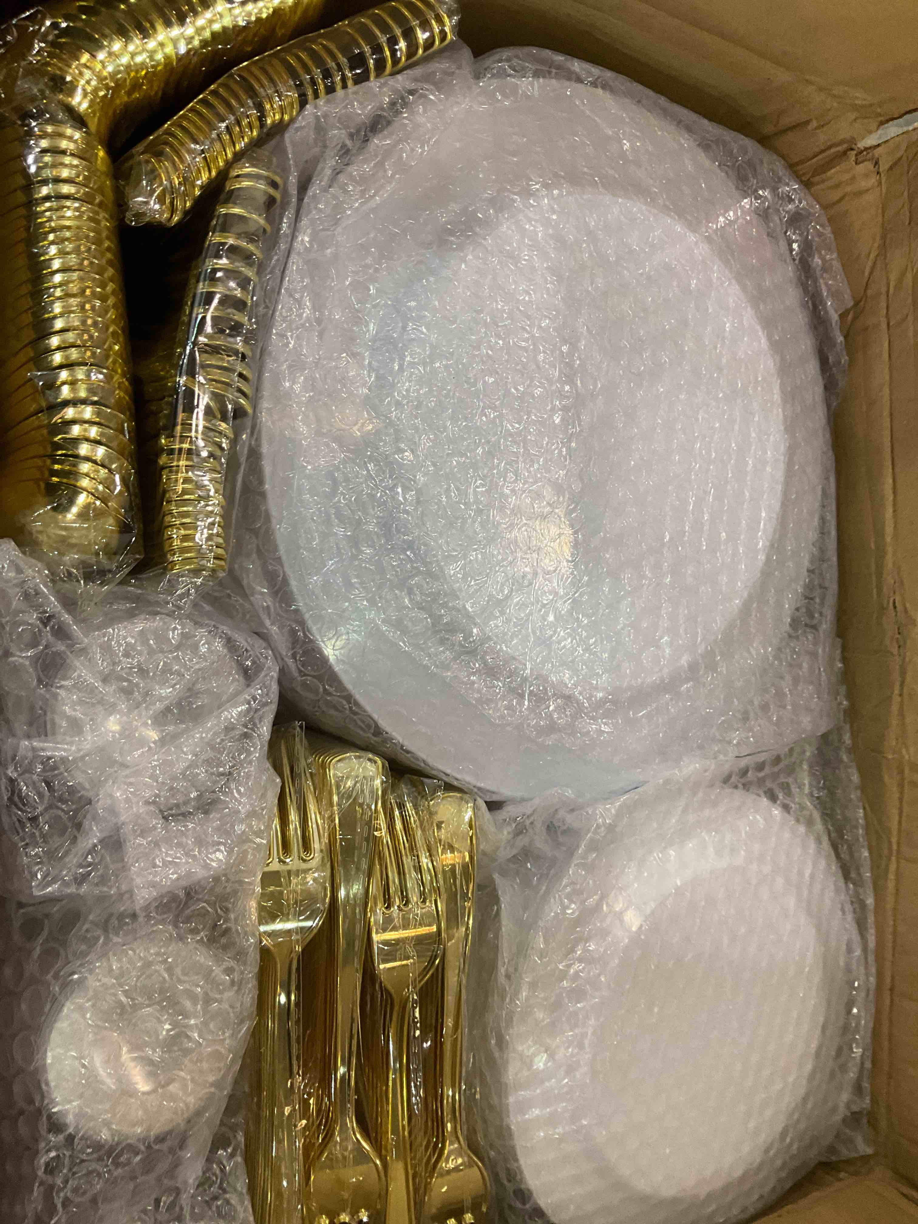 https://s3.amazonaws.com/lotting-images-prod/BargainHunt/EXS01343237_1710166127617.jpeg