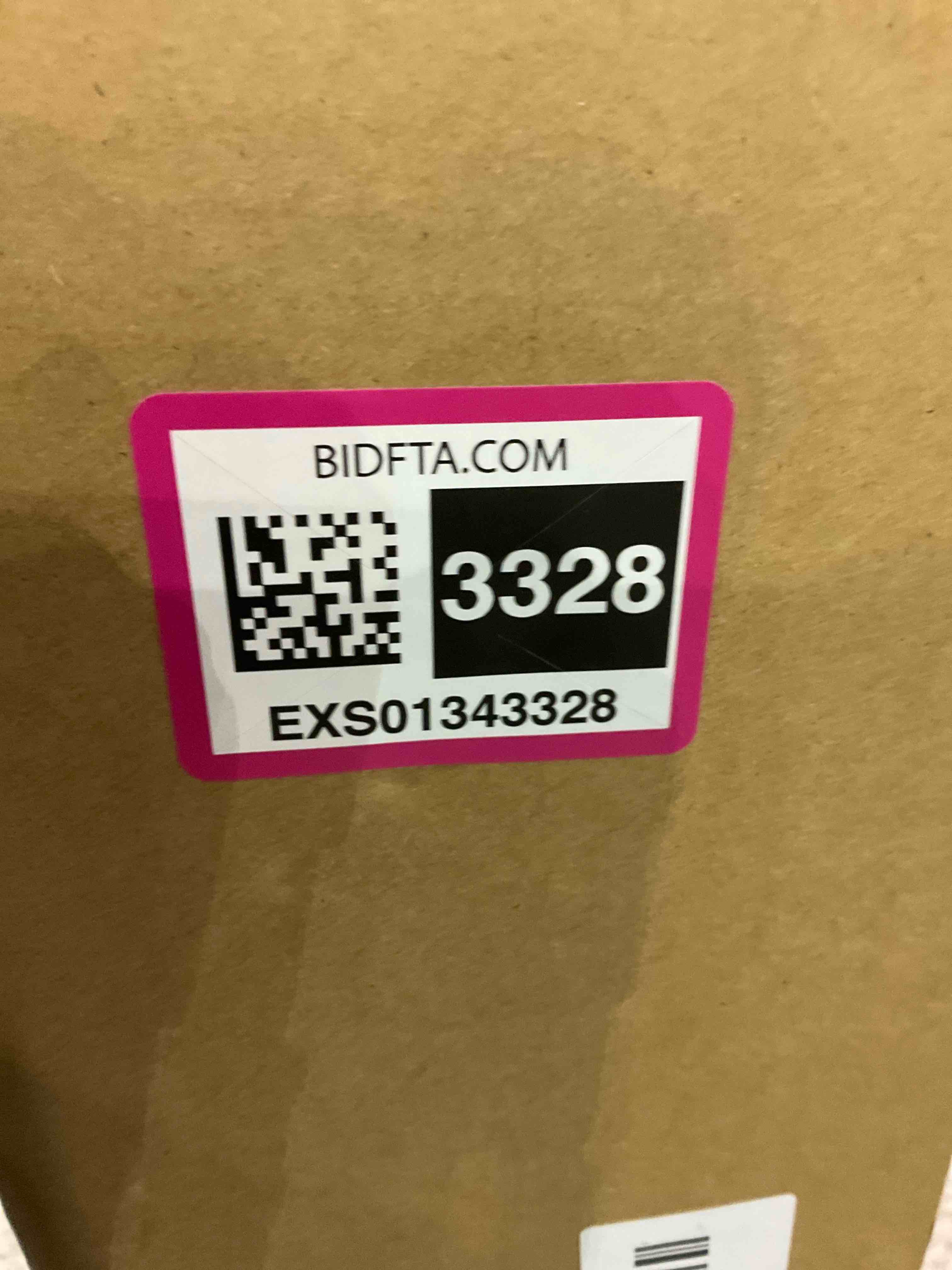 https://s3.amazonaws.com/lotting-images-prod/BargainHunt/EXS01343328_1710244588509.jpeg
