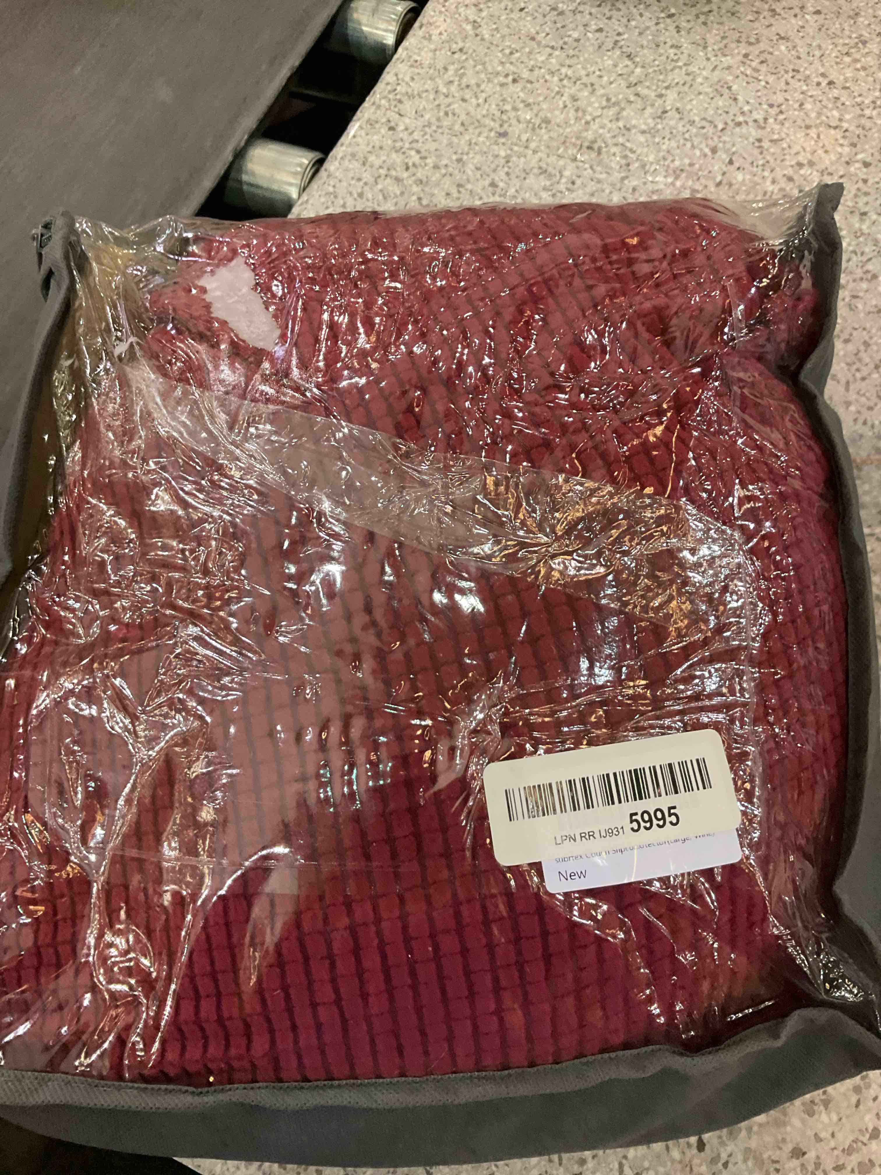 https://s3.amazonaws.com/lotting-images-prod/BargainHunt/EXS01343379_1710257387701.jpeg