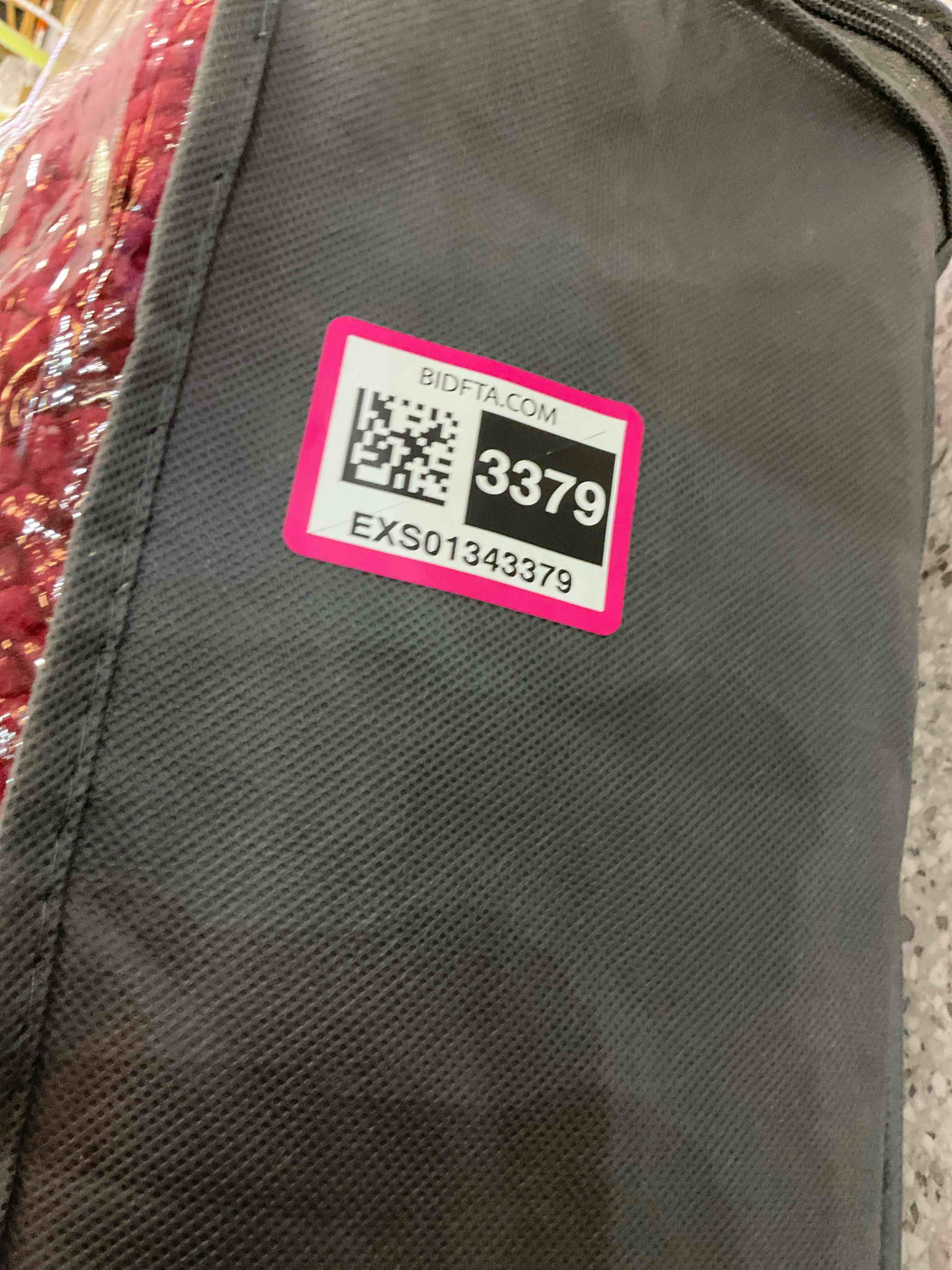 https://s3.amazonaws.com/lotting-images-prod/BargainHunt/EXS01343379_1710257407749.jpeg