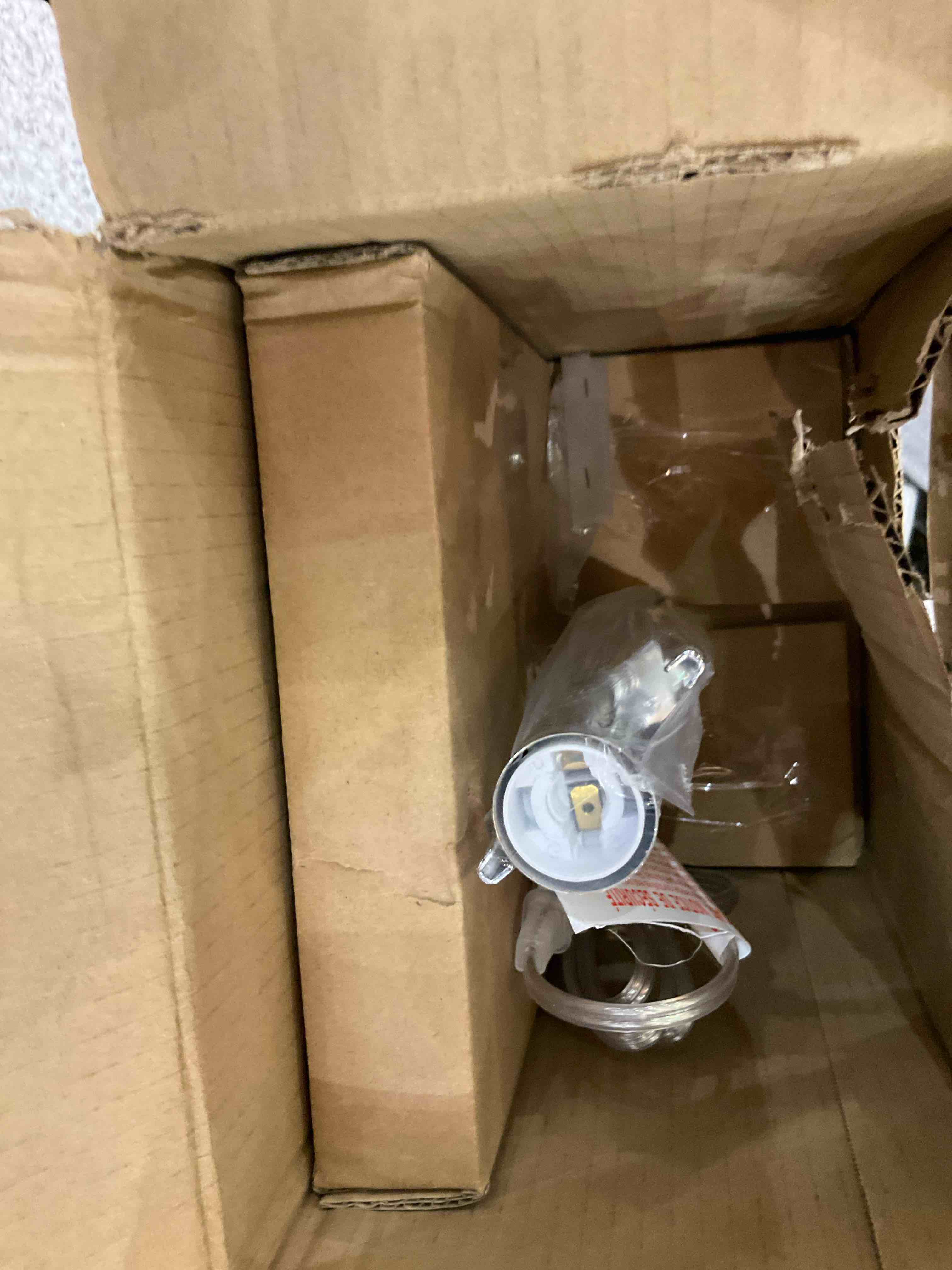https://s3.amazonaws.com/lotting-images-prod/BargainHunt/EXS01343380_1710257519433.jpeg
