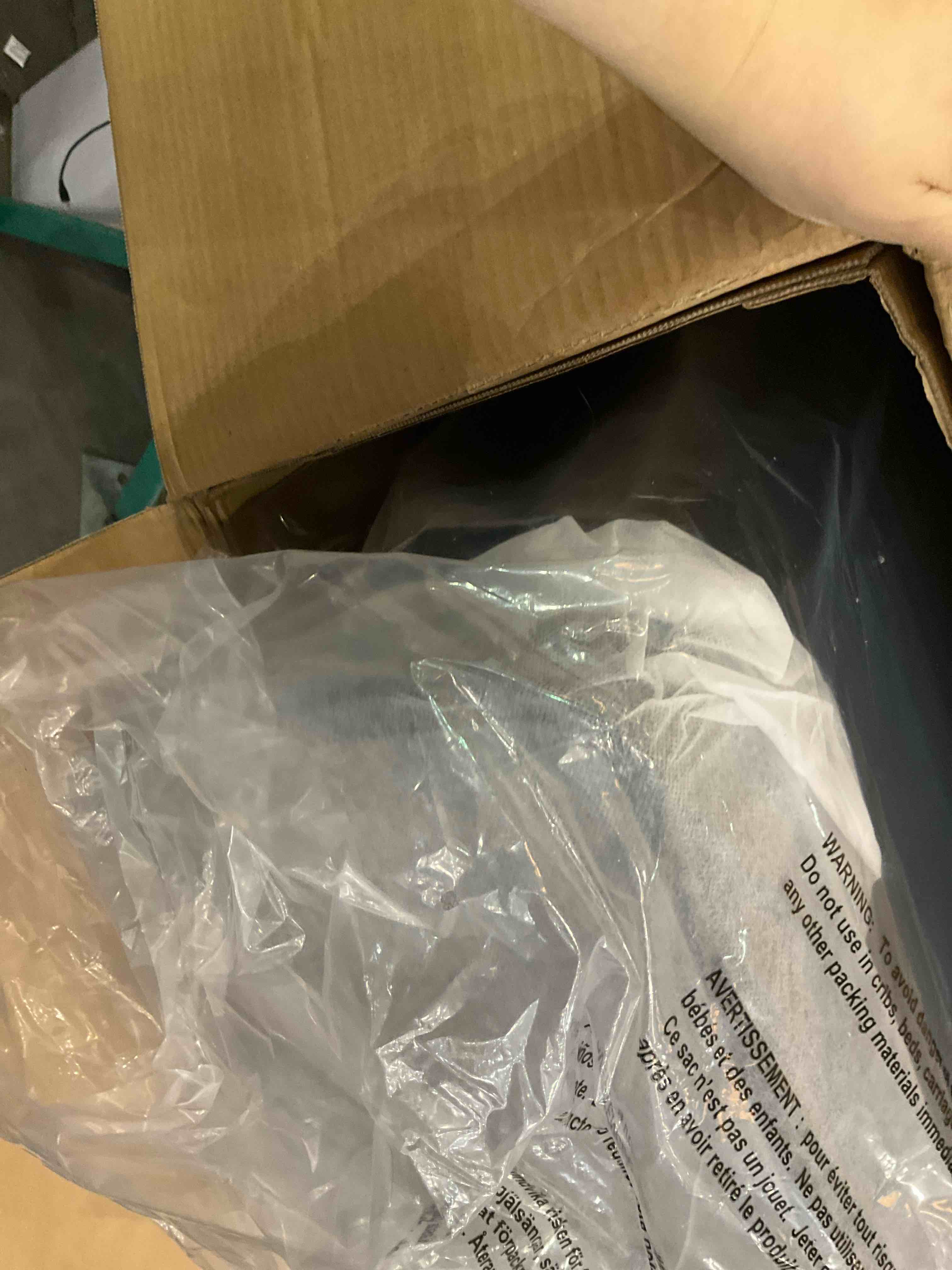 https://s3.amazonaws.com/lotting-images-prod/BargainHunt/EXS01343487_1710340118011.jpeg