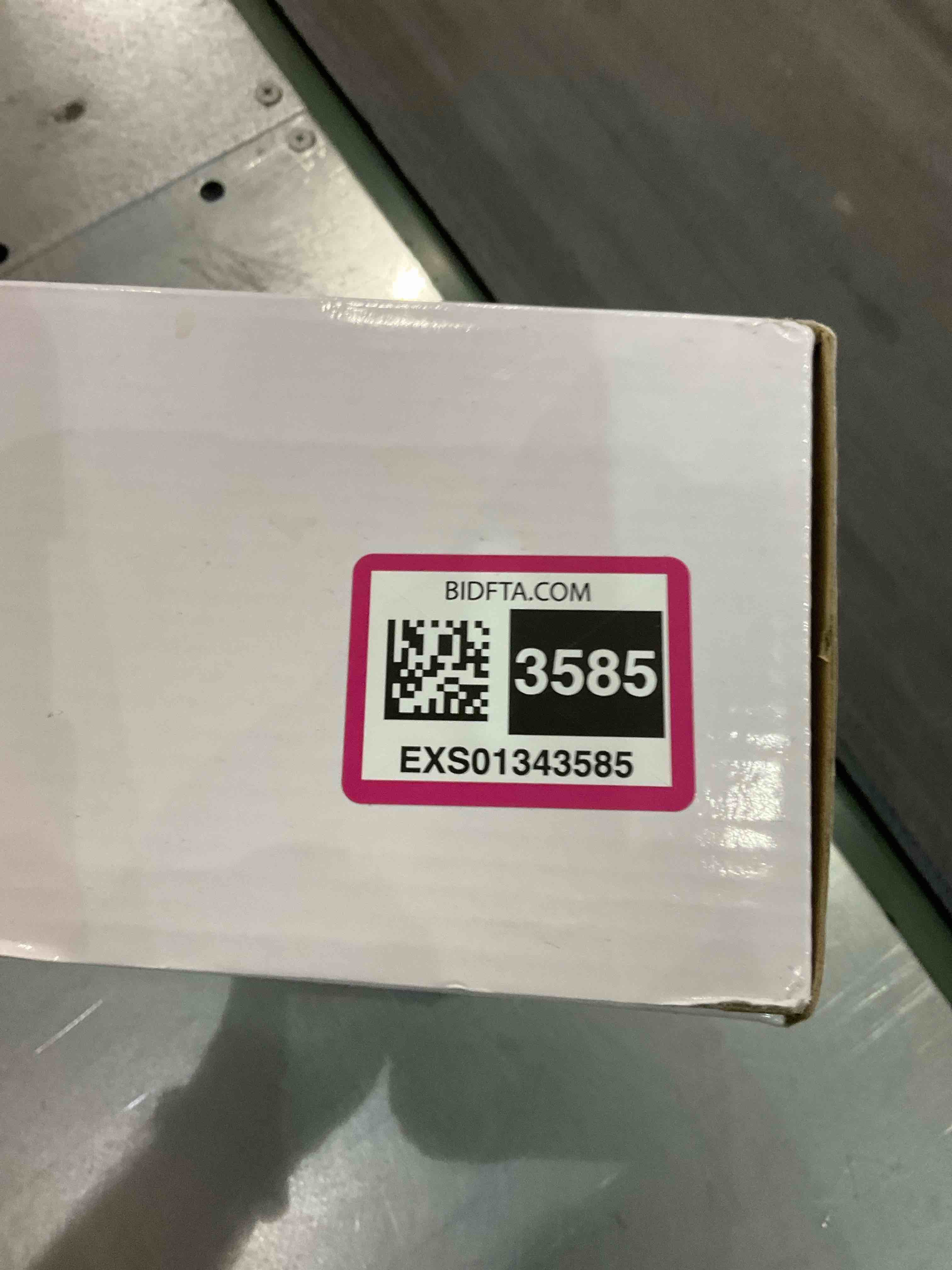 https://s3.amazonaws.com/lotting-images-prod/BargainHunt/EXS01343585_1710157623569.jpeg