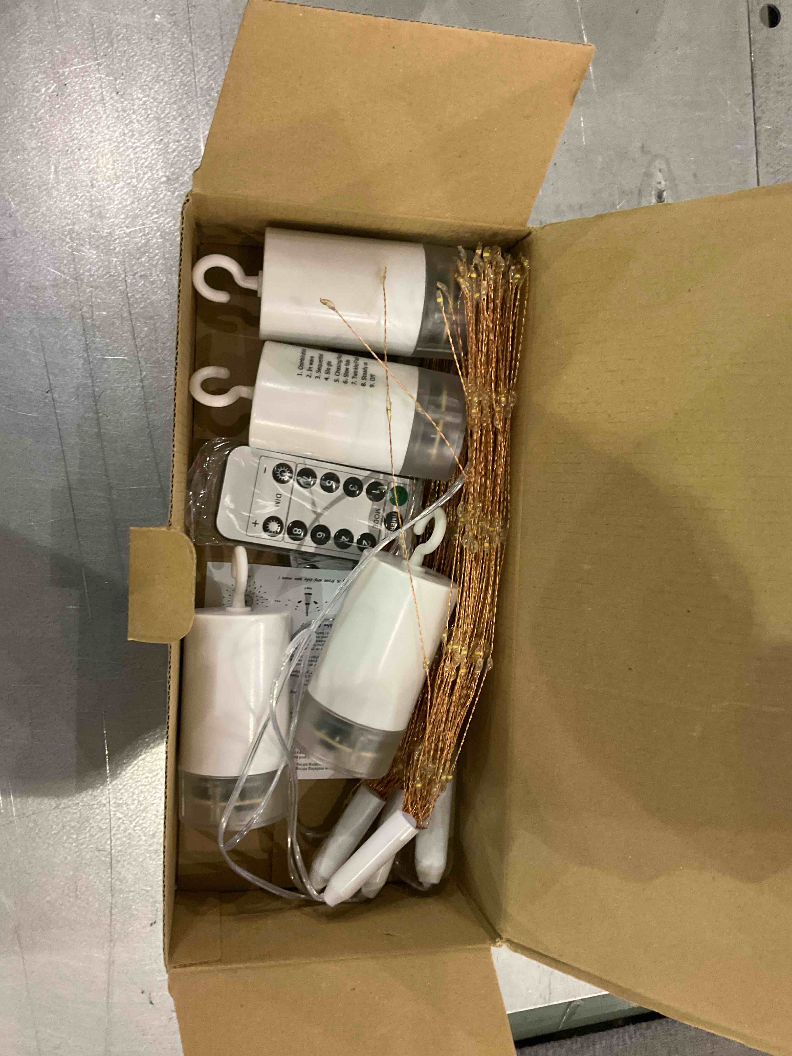https://s3.amazonaws.com/lotting-images-prod/BargainHunt/EXS01343622_1710160556441.jpeg