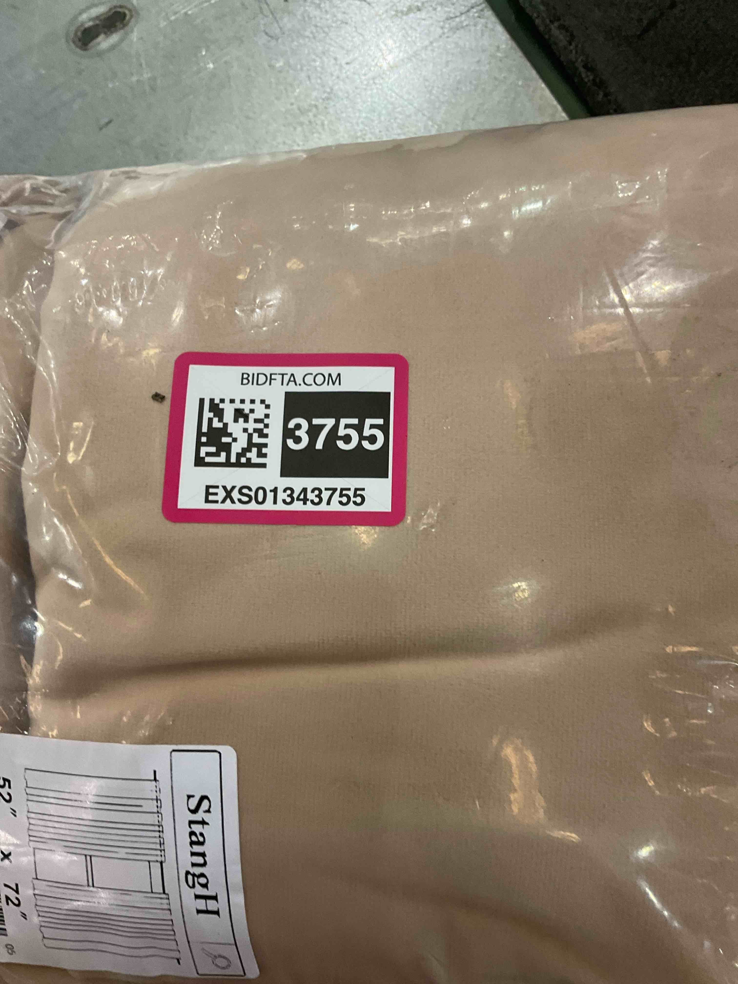 https://s3.amazonaws.com/lotting-images-prod/BargainHunt/EXS01343755_1710172169060.jpeg