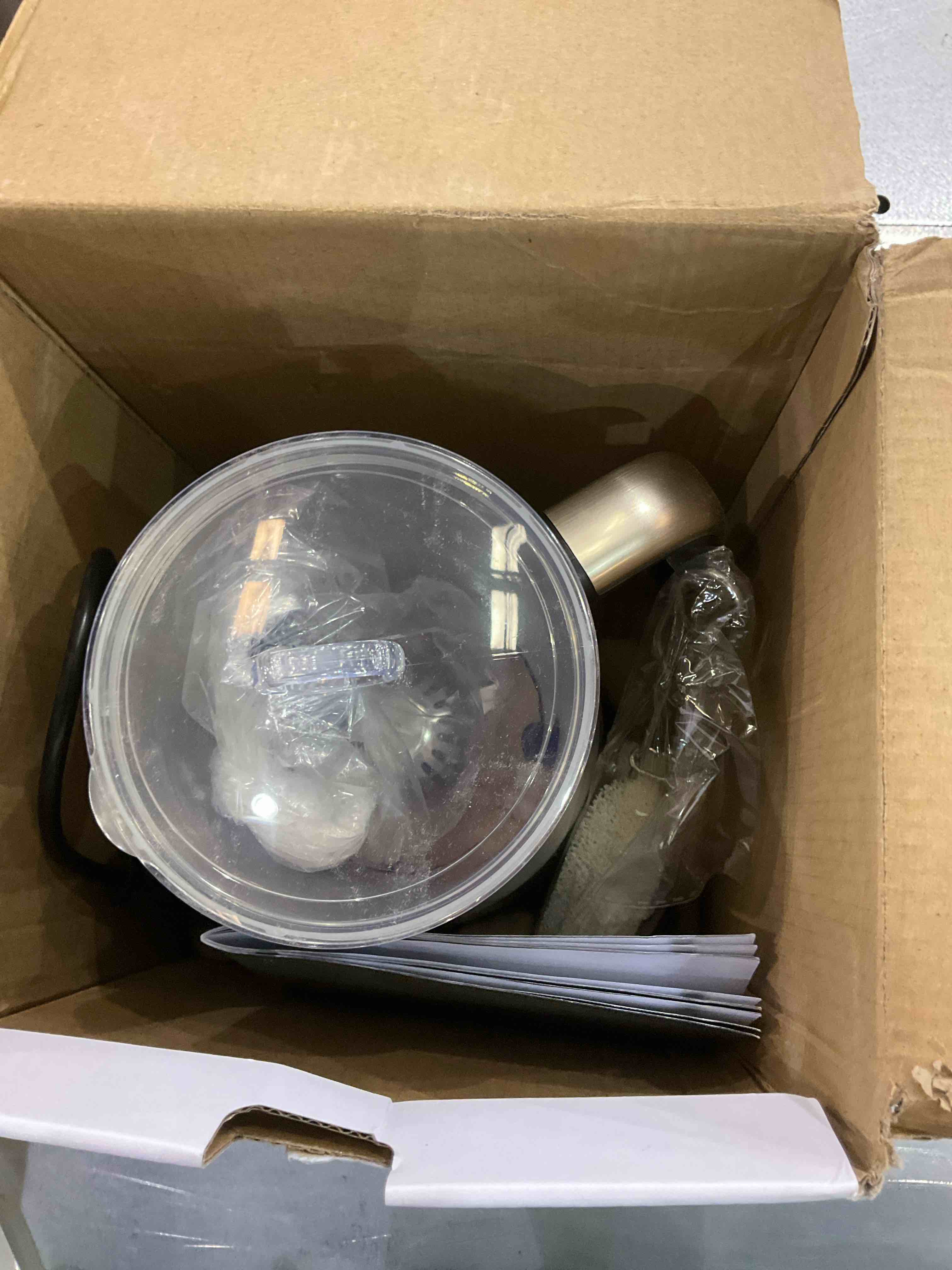 https://s3.amazonaws.com/lotting-images-prod/BargainHunt/EXS01343874_1710251919461.jpeg