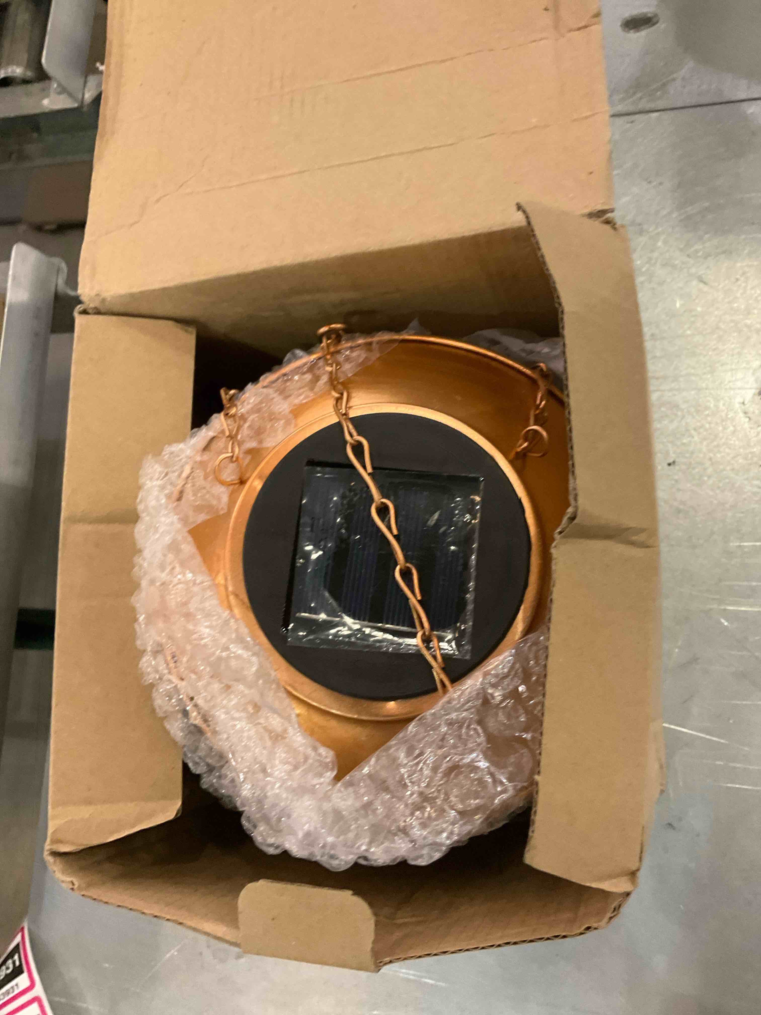 https://s3.amazonaws.com/lotting-images-prod/BargainHunt/EXS01343930_1710261729048.jpeg