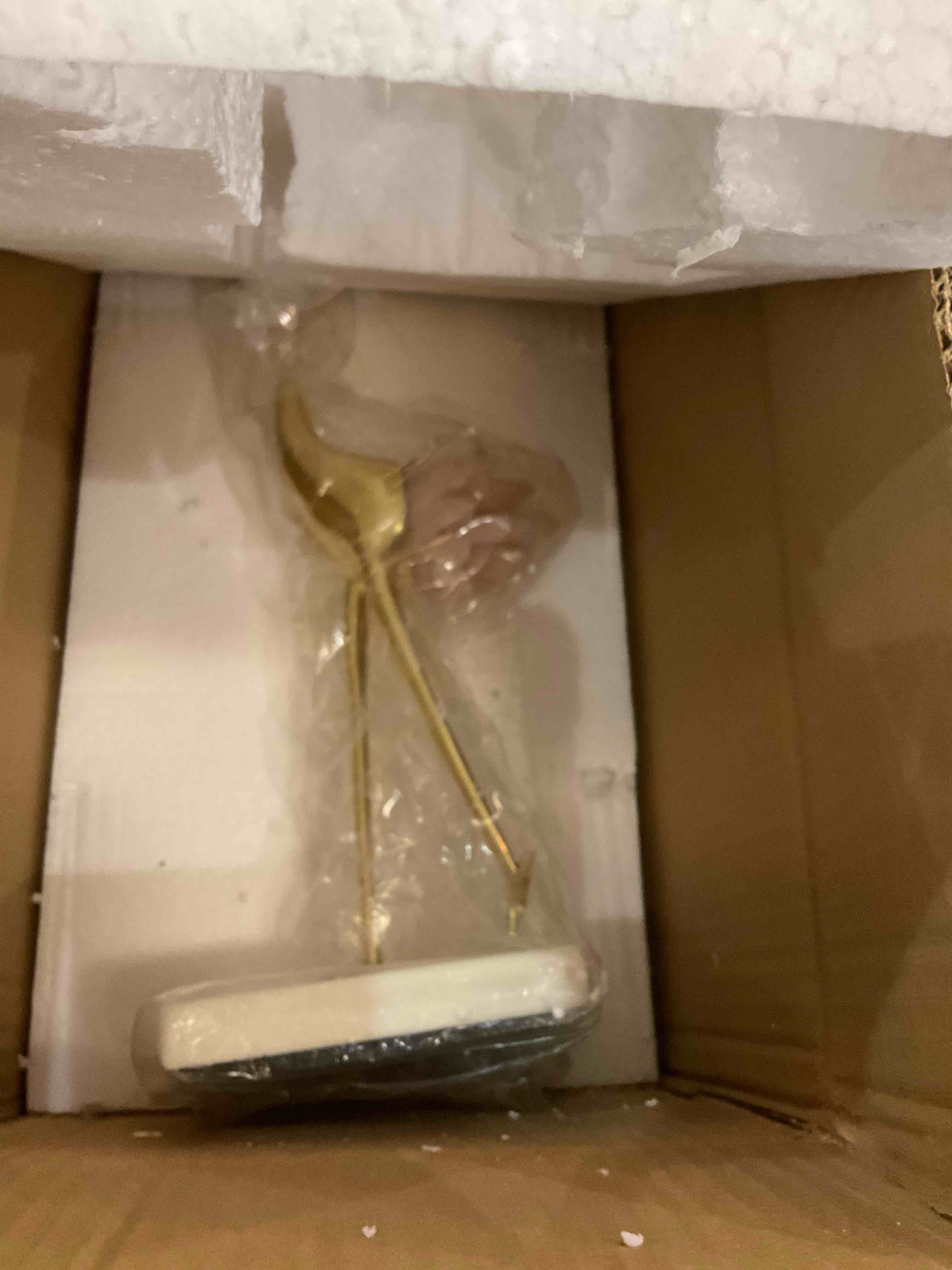 https://s3.amazonaws.com/lotting-images-prod/BargainHunt/EXS01343932_1710262104758.jpeg