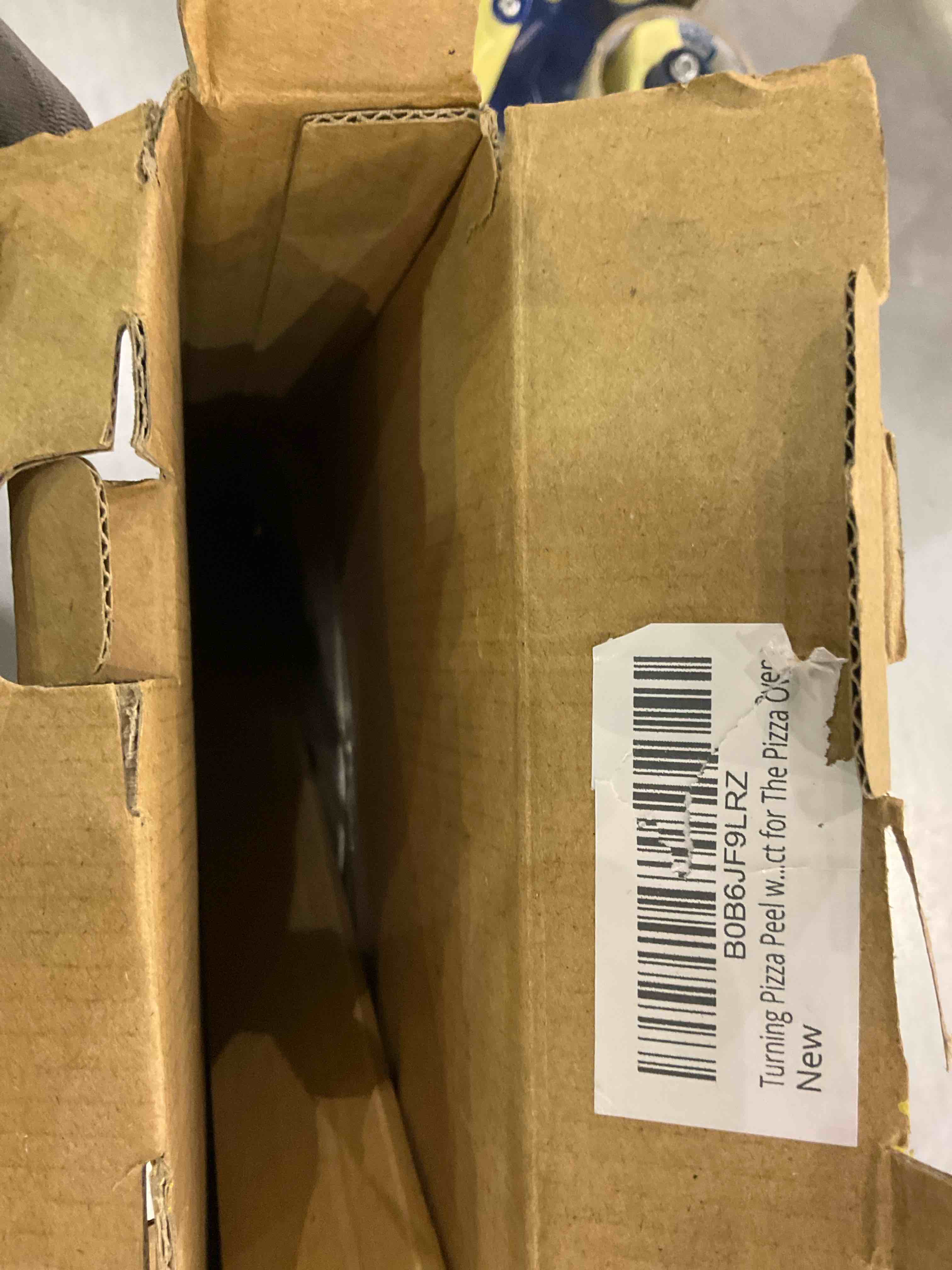 https://s3.amazonaws.com/lotting-images-prod/BargainHunt/EXS01343972_1710328092320.jpeg