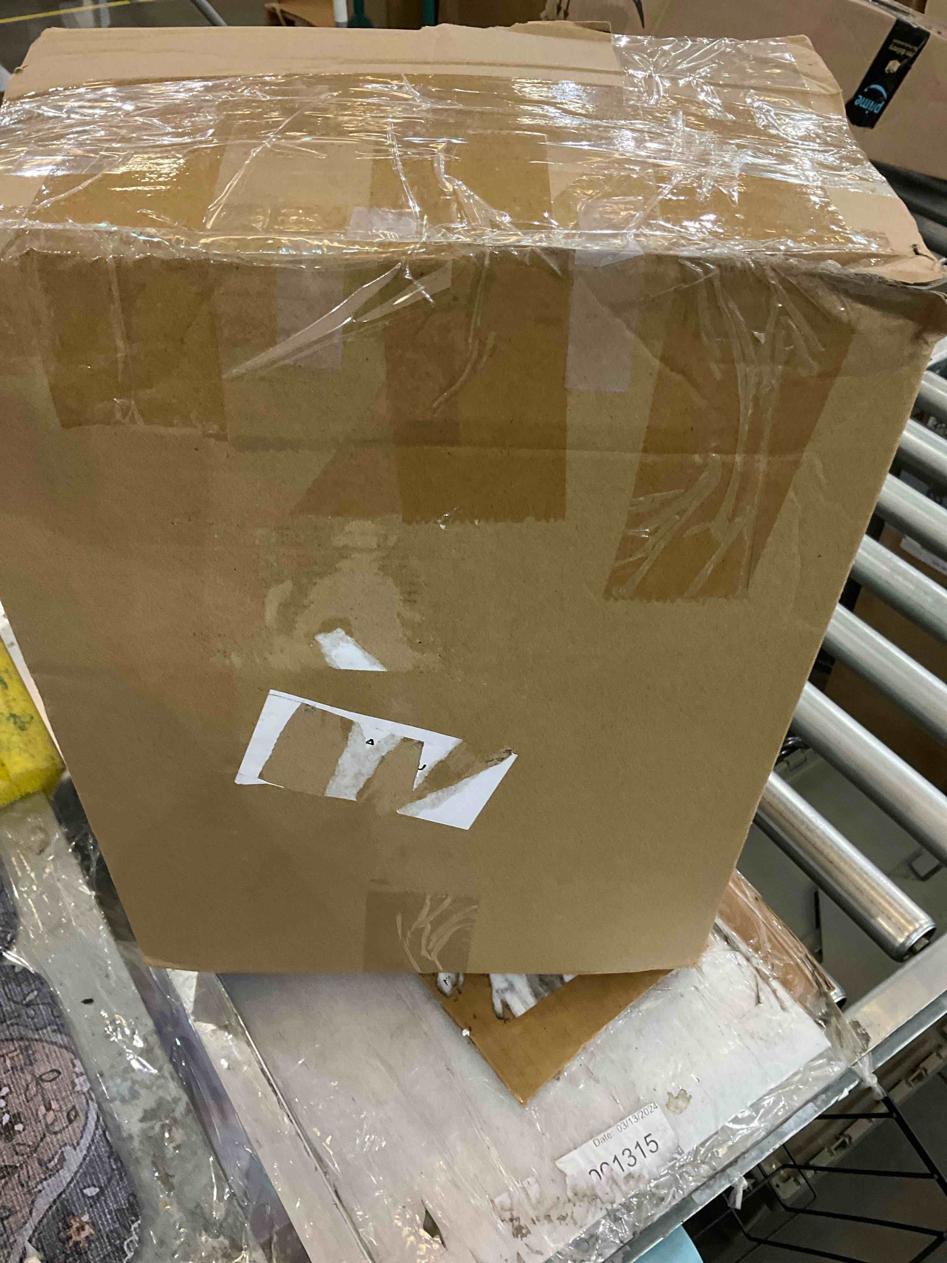 https://s3.amazonaws.com/lotting-images-prod/BargainHunt/EXS01344046_1711040289859.jpeg