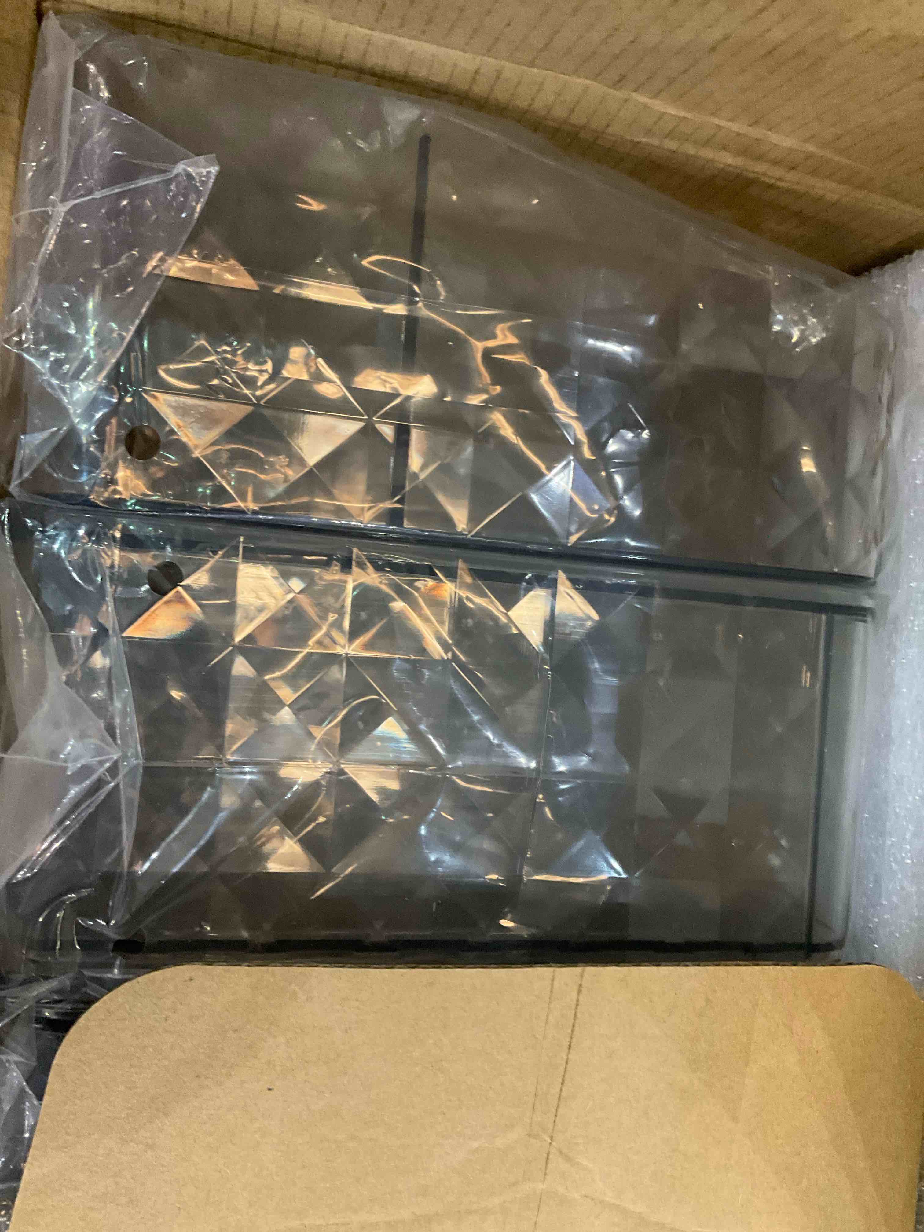https://s3.amazonaws.com/lotting-images-prod/BargainHunt/EXS01344060_1711041259682.jpeg
