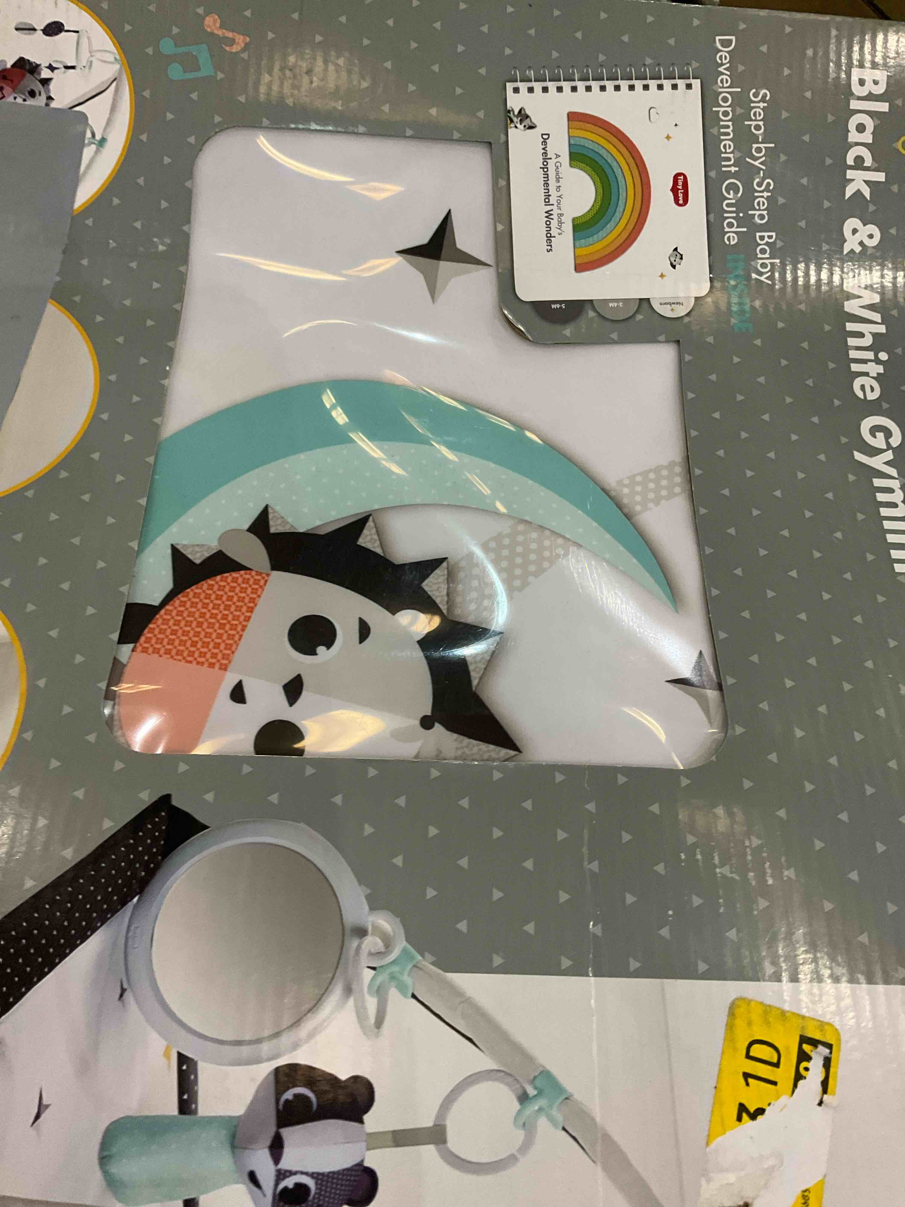 https://s3.amazonaws.com/lotting-images-prod/BargainHunt/EXS01344222_1711118848785.jpeg