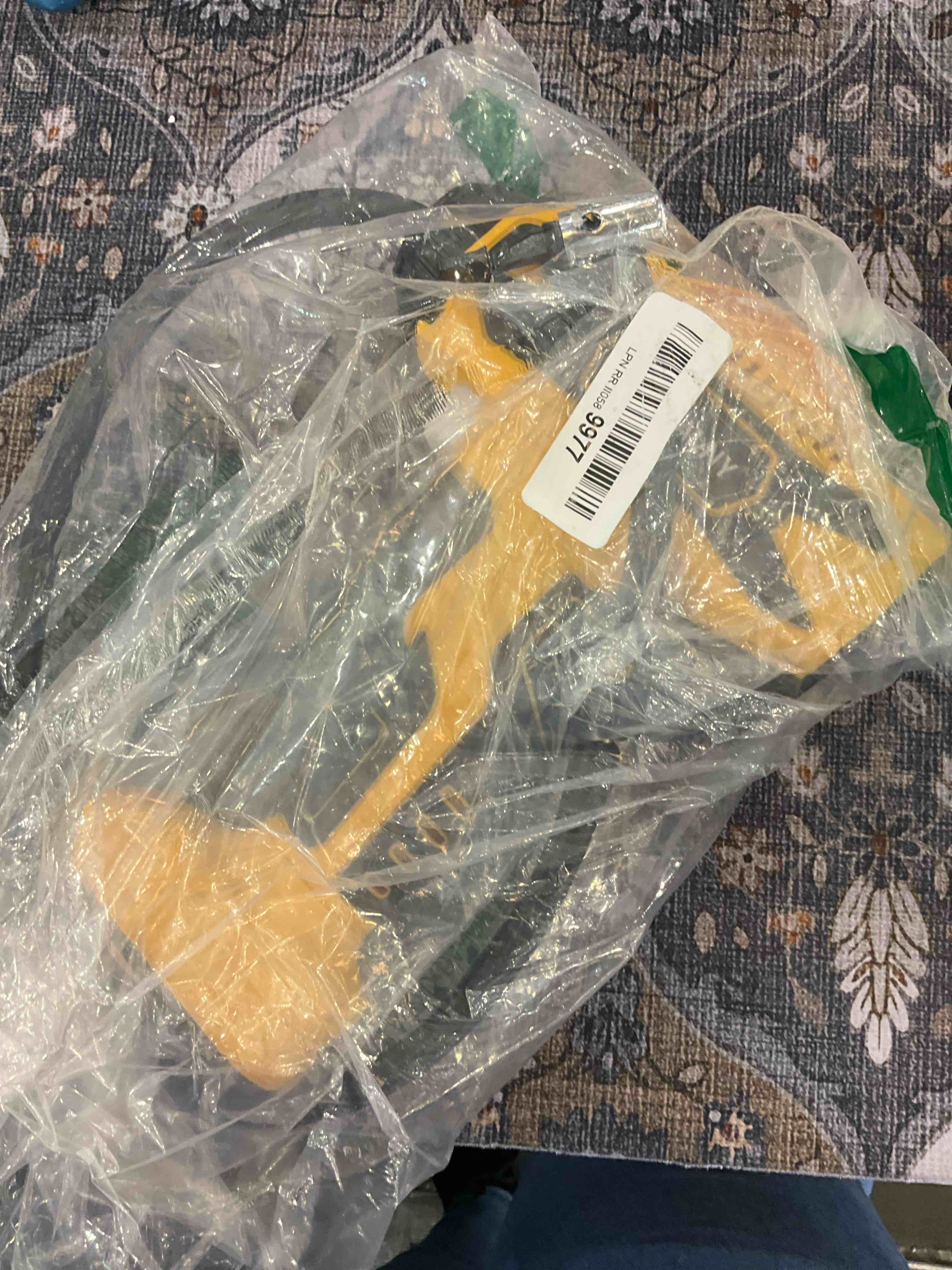 https://s3.amazonaws.com/lotting-images-prod/BargainHunt/EXS01344423_1711378479672.jpeg