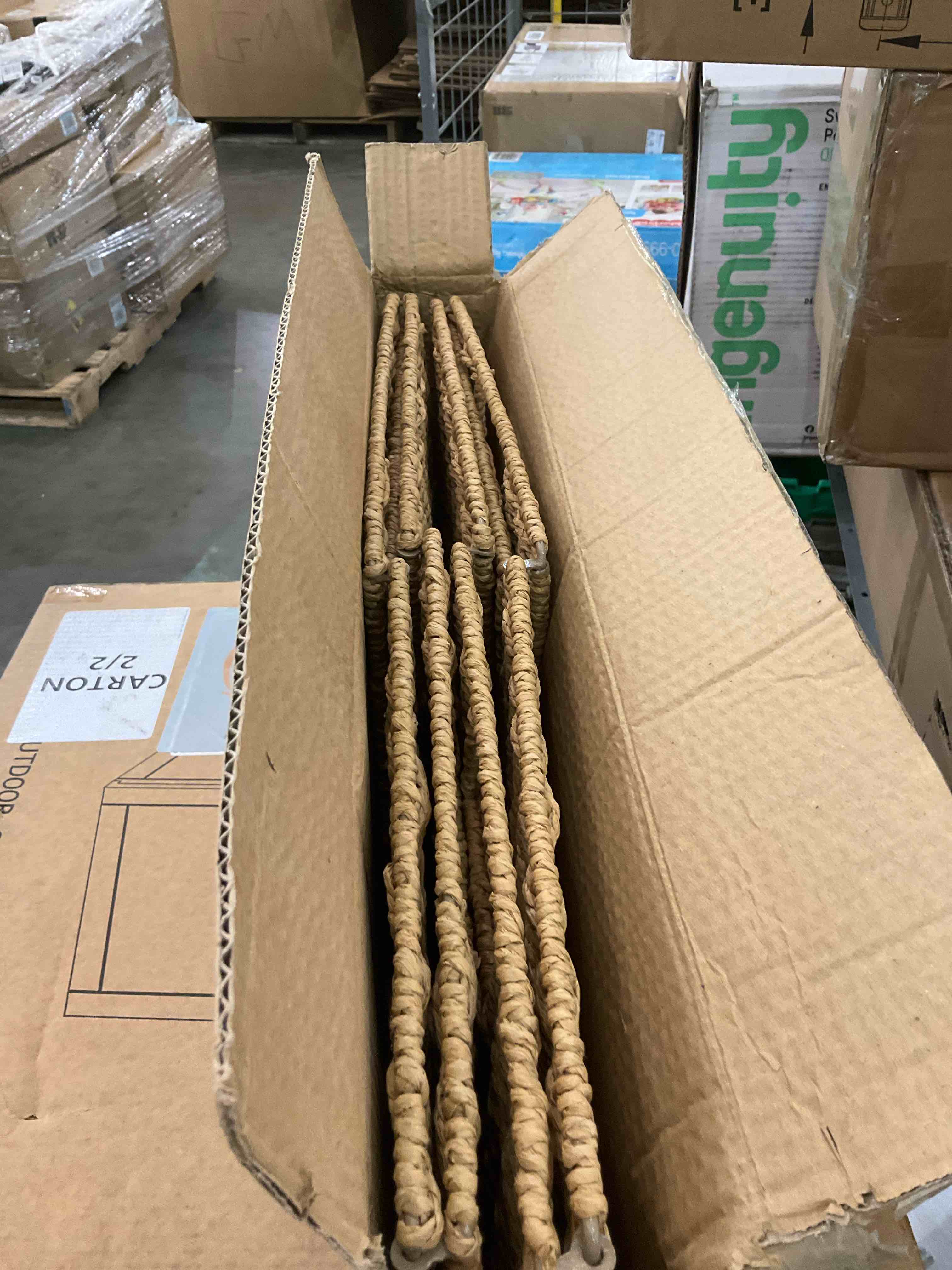 https://s3.amazonaws.com/lotting-images-prod/BargainHunt/EXS01344502_1711731492003.jpeg