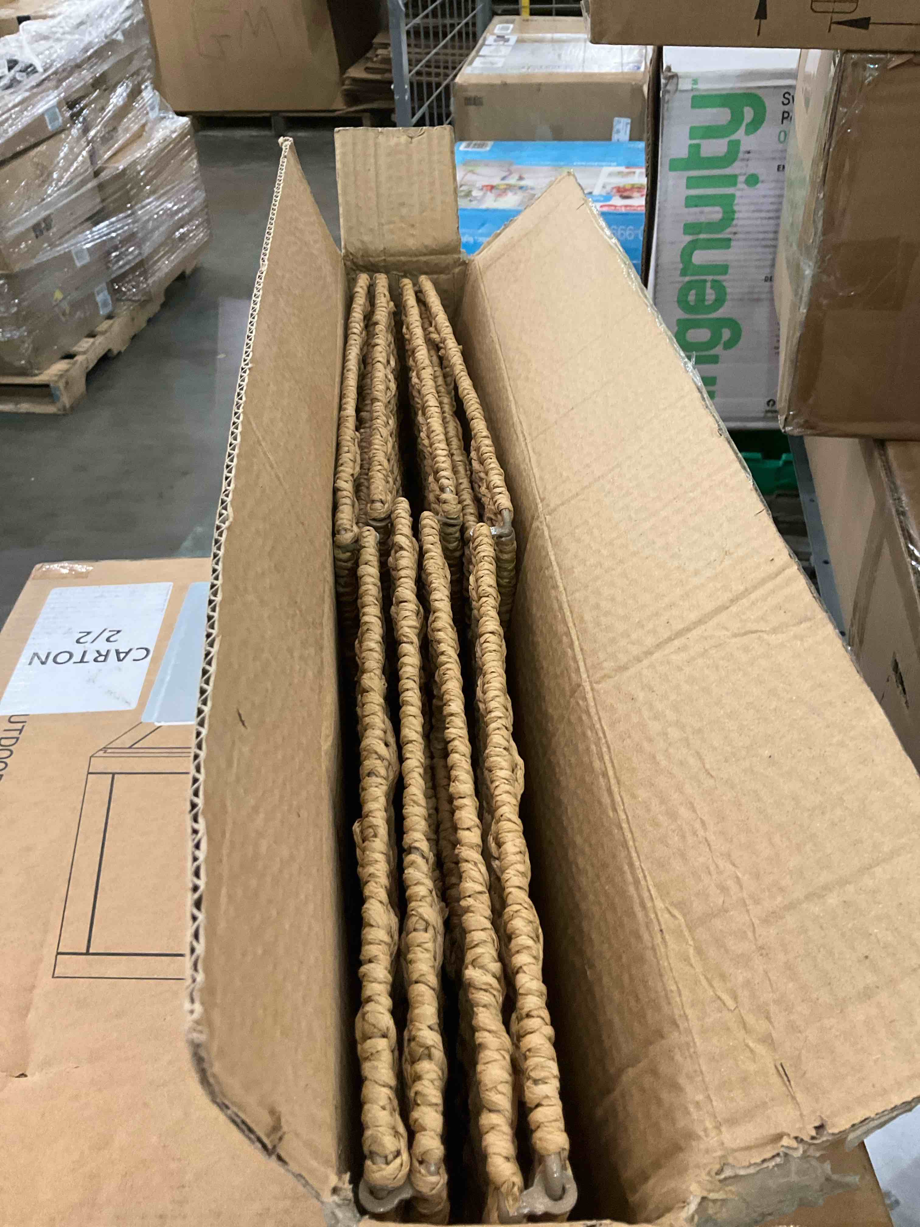 https://s3.amazonaws.com/lotting-images-prod/BargainHunt/EXS01344502_1711731493022.jpeg