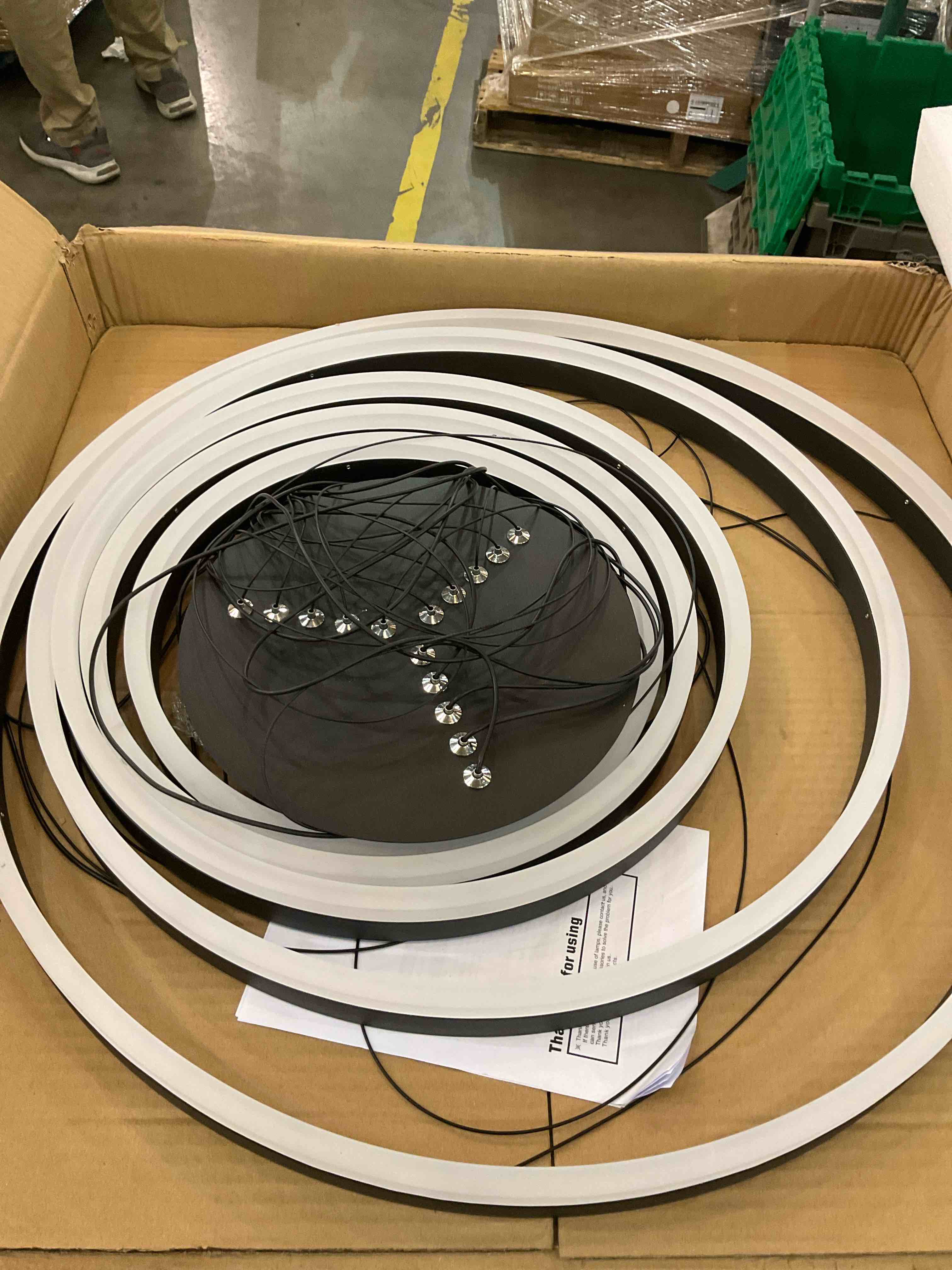 https://s3.amazonaws.com/lotting-images-prod/BargainHunt/EXS01344523_1711736859154.jpeg