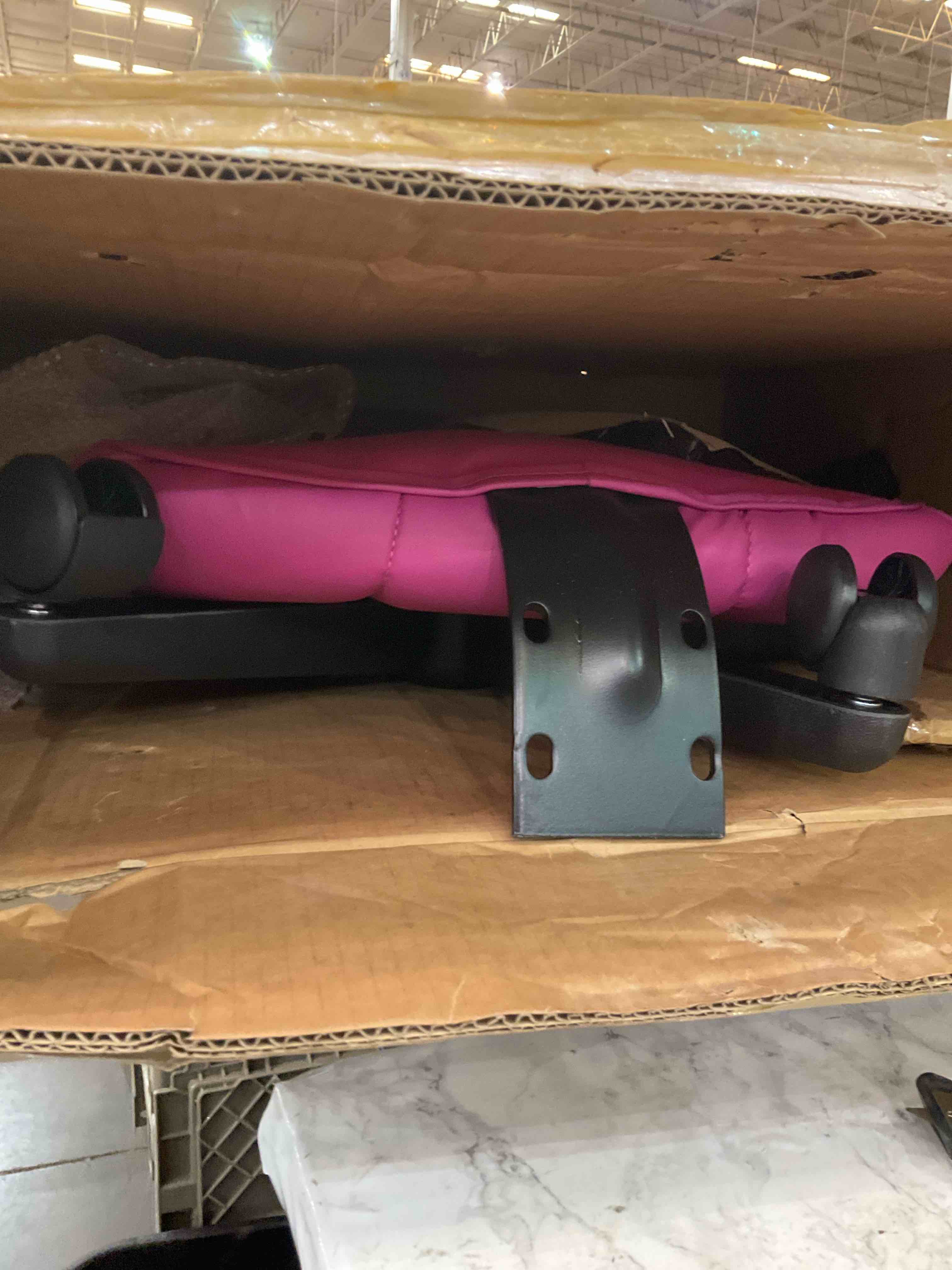 https://s3.amazonaws.com/lotting-images-prod/BargainHunt/EXS01344540_1711739815434.jpeg
