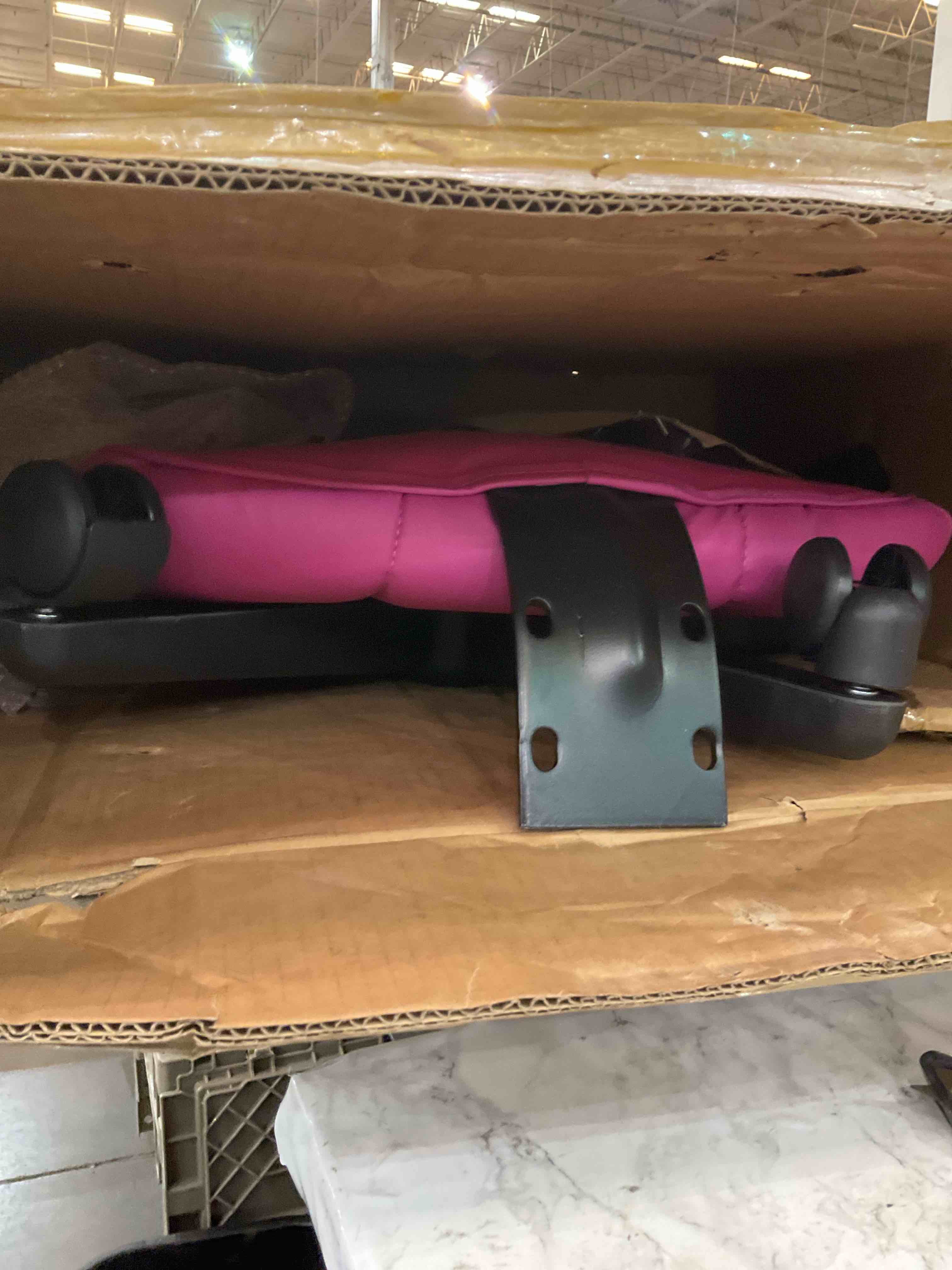 https://s3.amazonaws.com/lotting-images-prod/BargainHunt/EXS01344540_1711739816497.jpeg