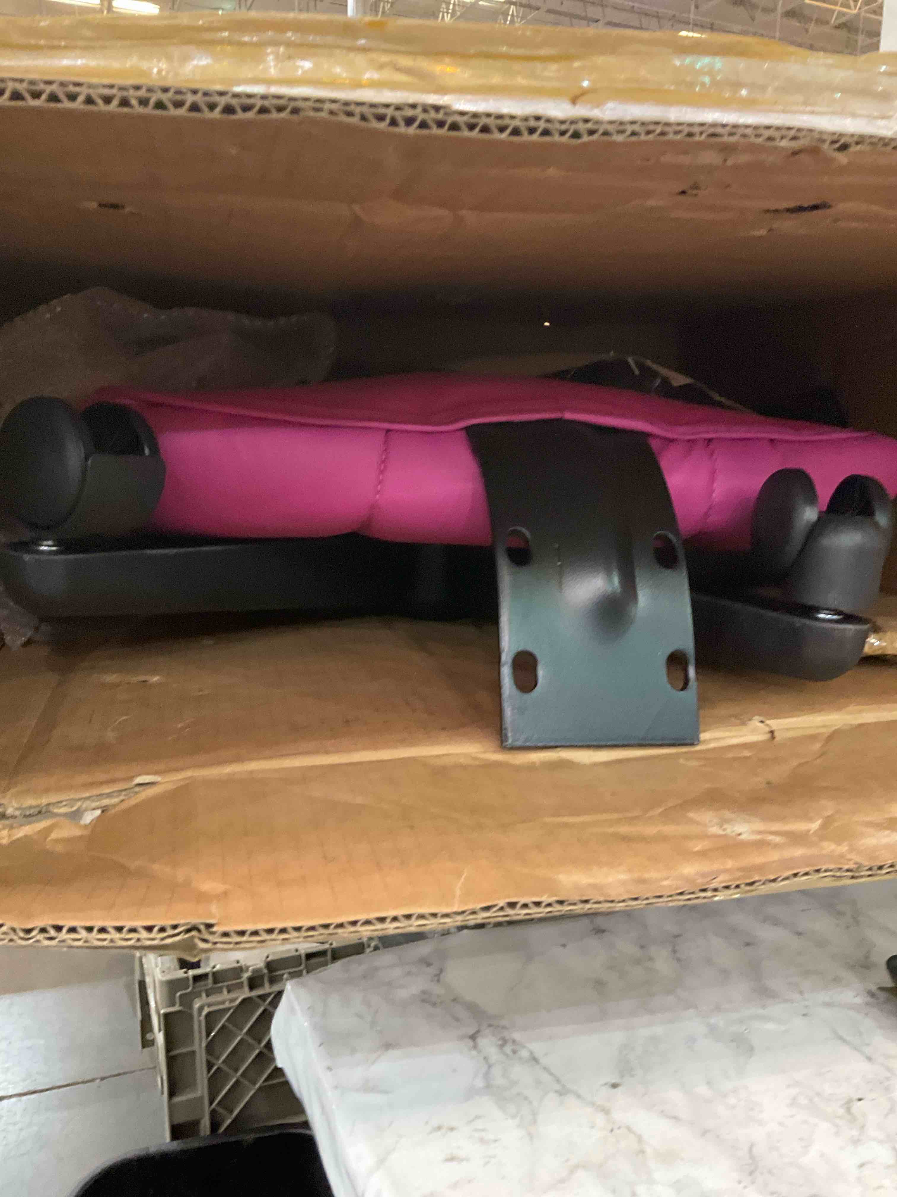 https://s3.amazonaws.com/lotting-images-prod/BargainHunt/EXS01344540_1711739817502.jpeg