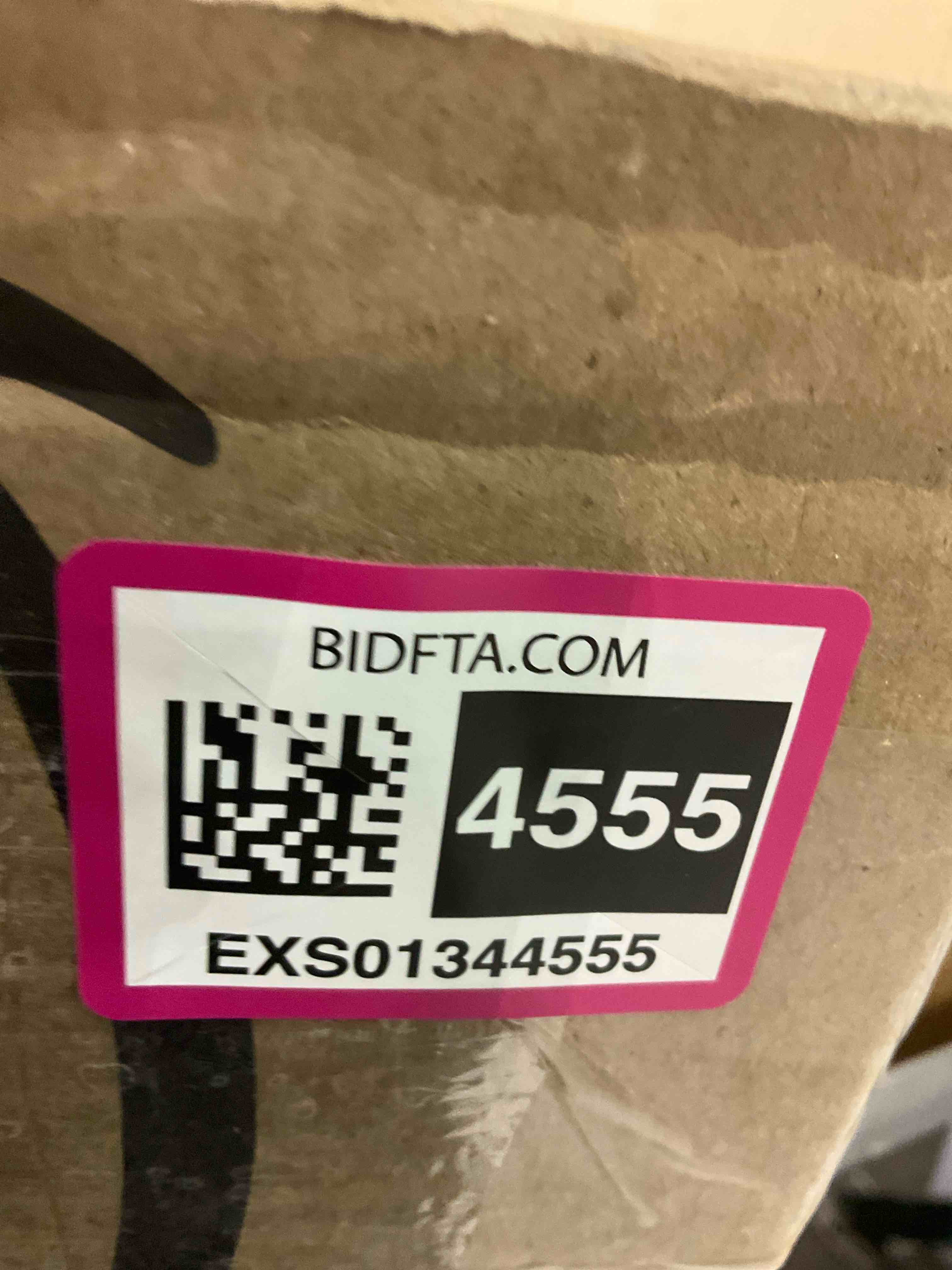 https://s3.amazonaws.com/lotting-images-prod/BargainHunt/EXS01344555_1711971911570.jpeg