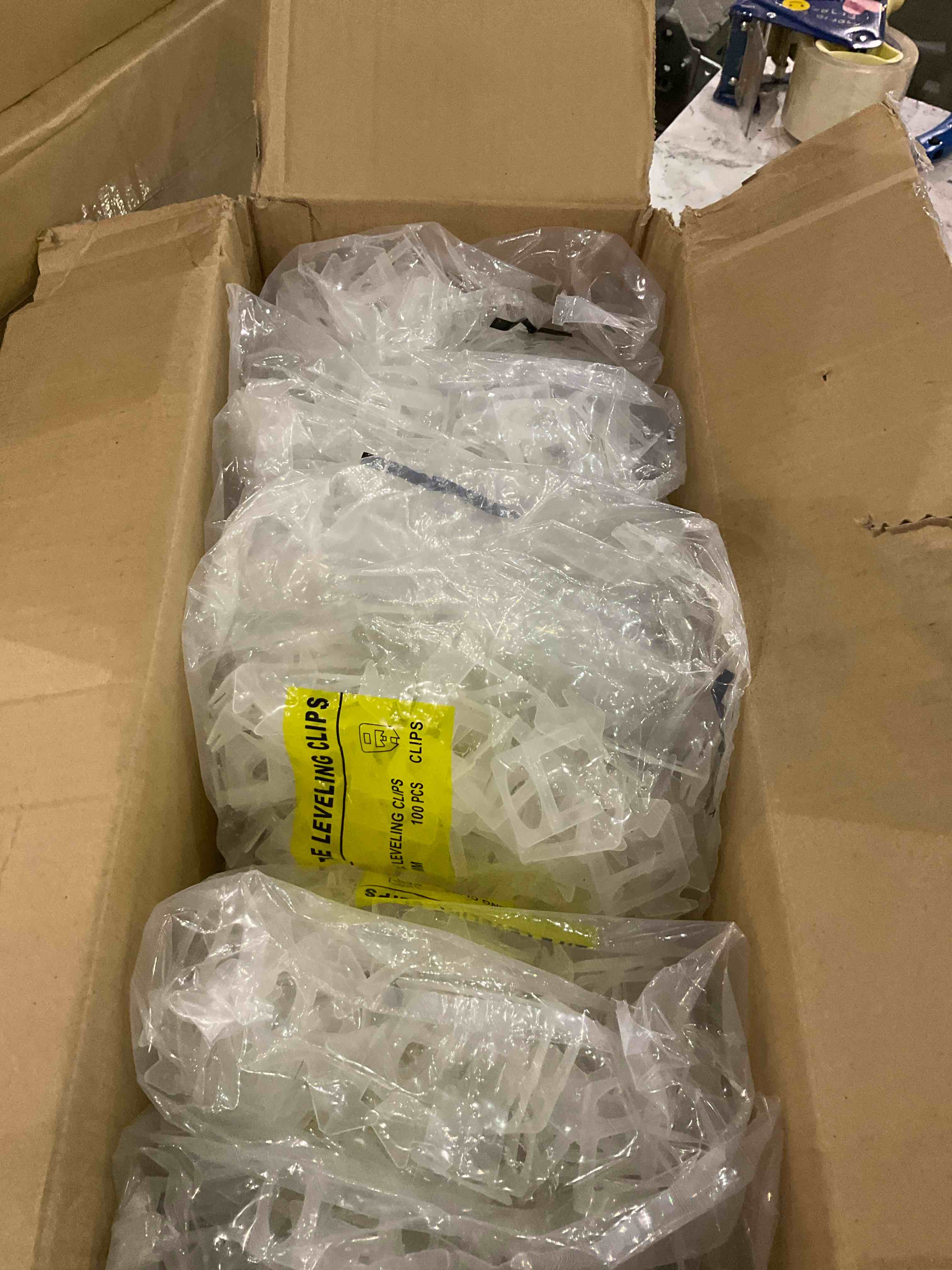 https://s3.amazonaws.com/lotting-images-prod/BargainHunt/EXS01344563_1711973257199.jpeg