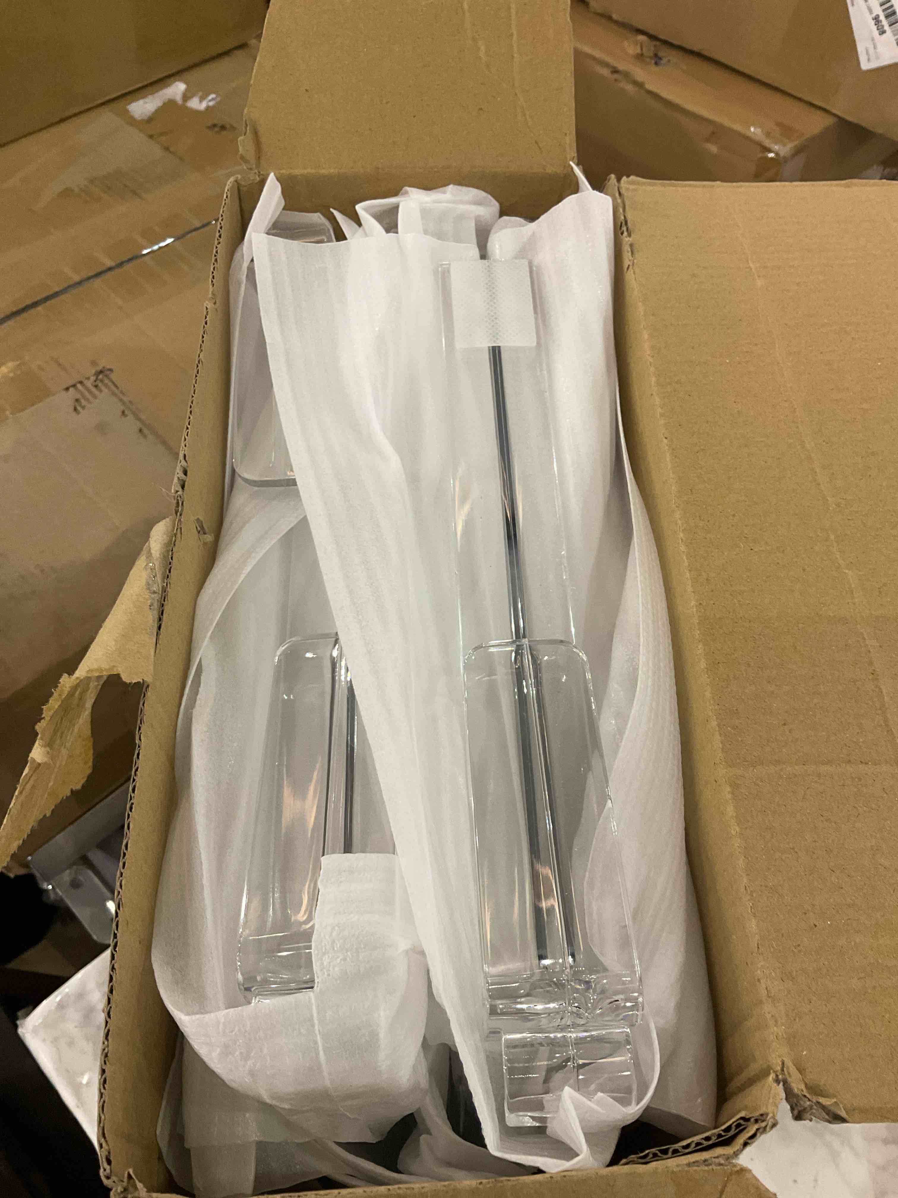 https://s3.amazonaws.com/lotting-images-prod/BargainHunt/EXS01344799_1712069340428.jpeg