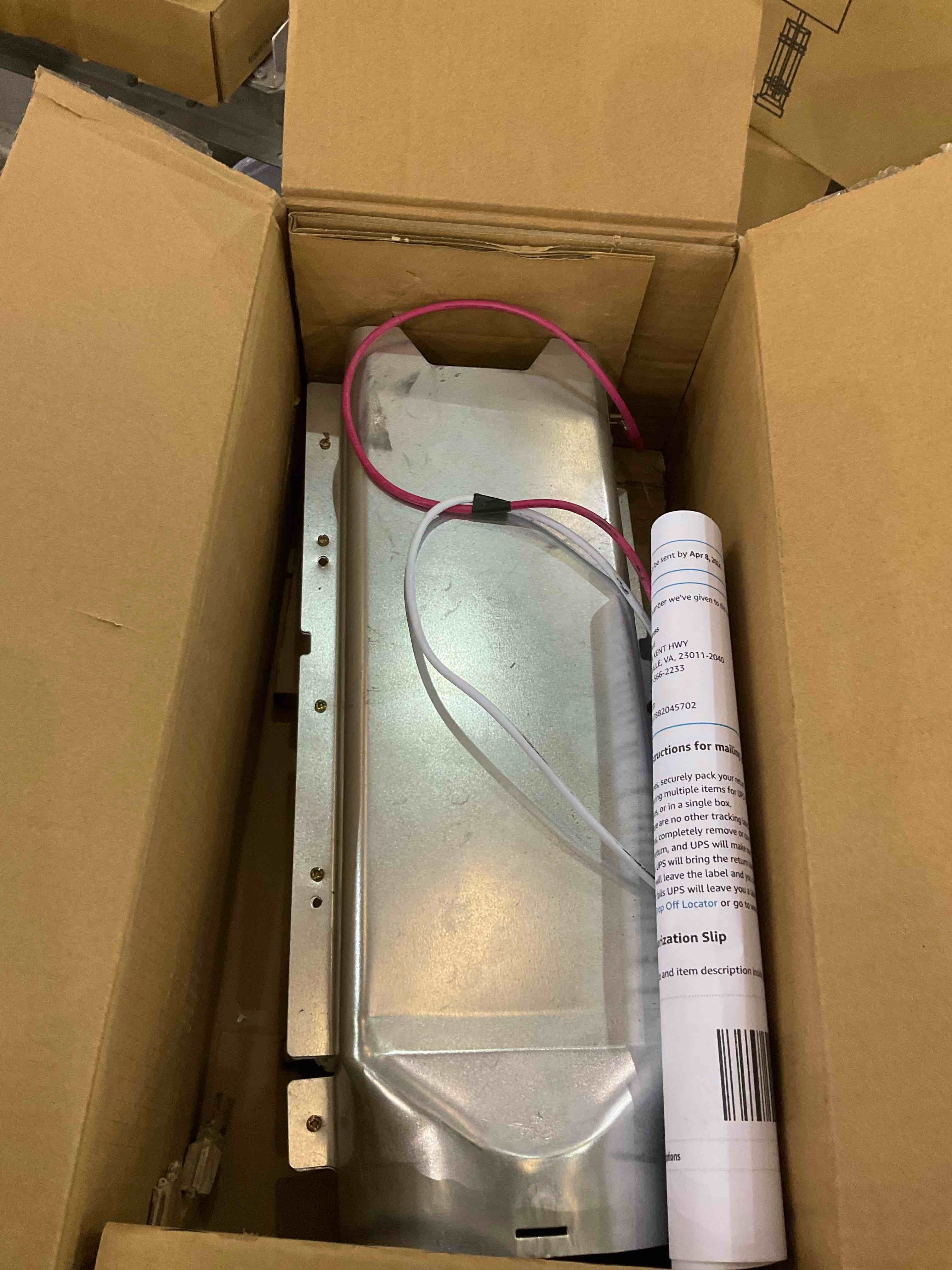https://s3.amazonaws.com/lotting-images-prod/BargainHunt/EXS01344803_1712069951135.jpeg