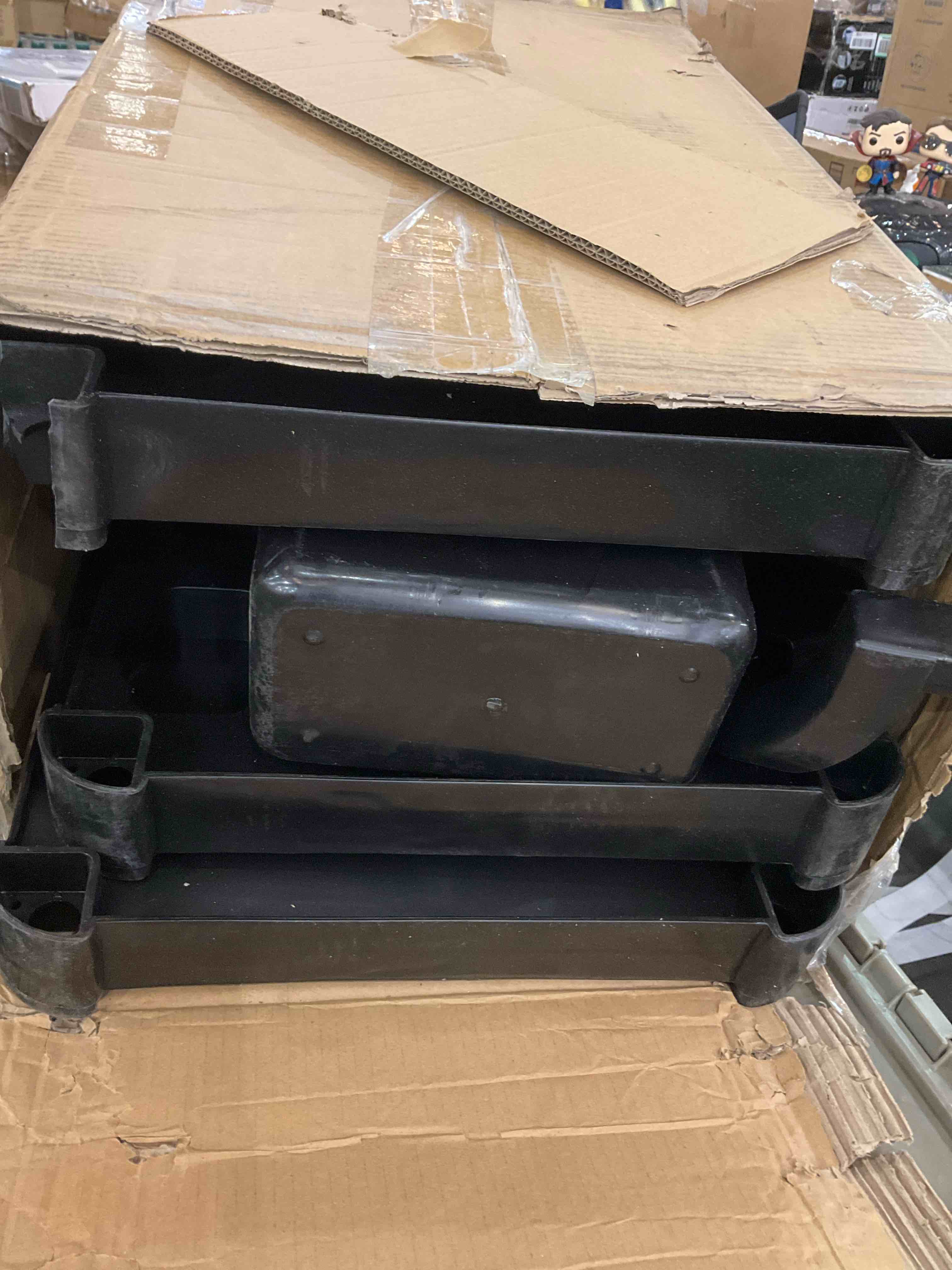 https://s3.amazonaws.com/lotting-images-prod/BargainHunt/EXS01344905_1712152607406.jpeg