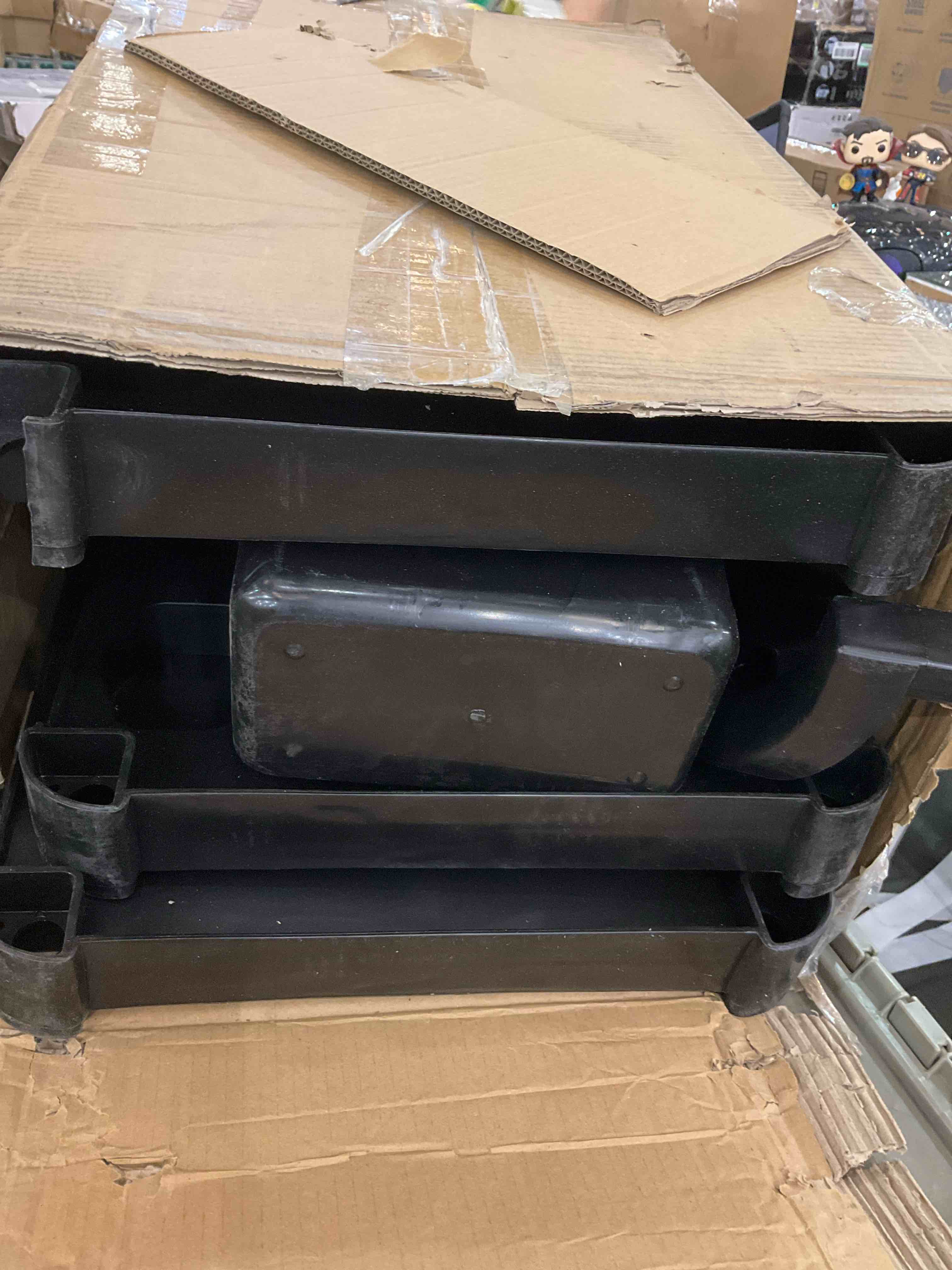 https://s3.amazonaws.com/lotting-images-prod/BargainHunt/EXS01344905_1712152608480.jpeg