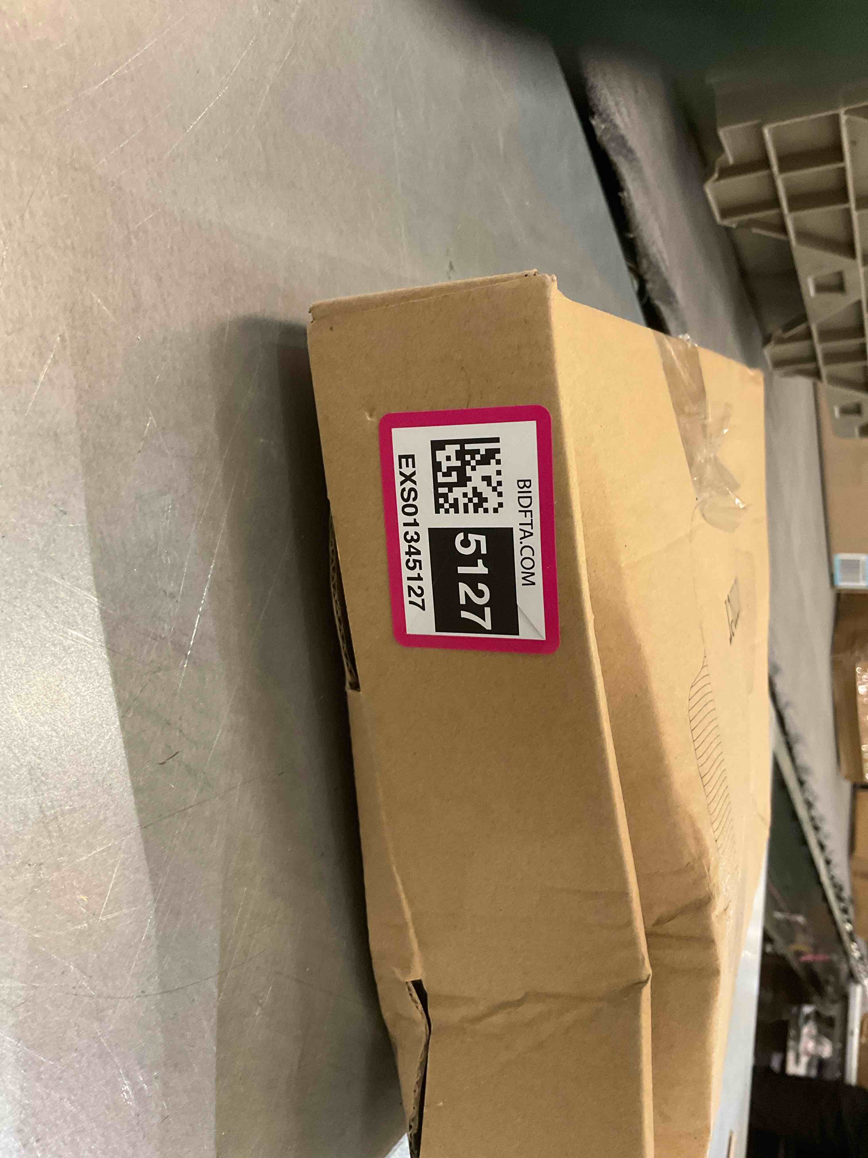 https://s3.amazonaws.com/lotting-images-prod/BargainHunt/EXS01345127_1710958974128.jpeg
