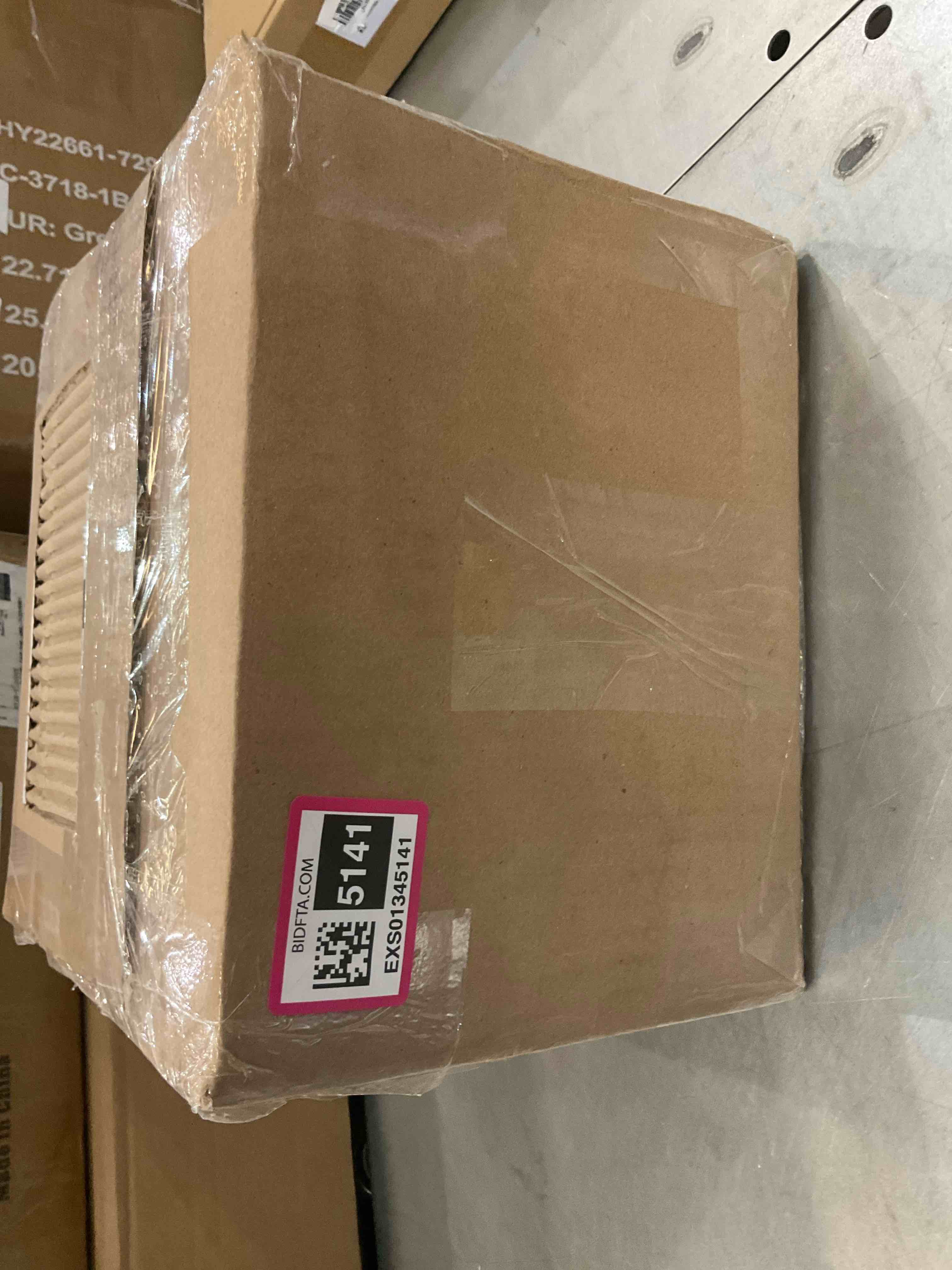 https://s3.amazonaws.com/lotting-images-prod/BargainHunt/EXS01345141_1710960062207.jpeg