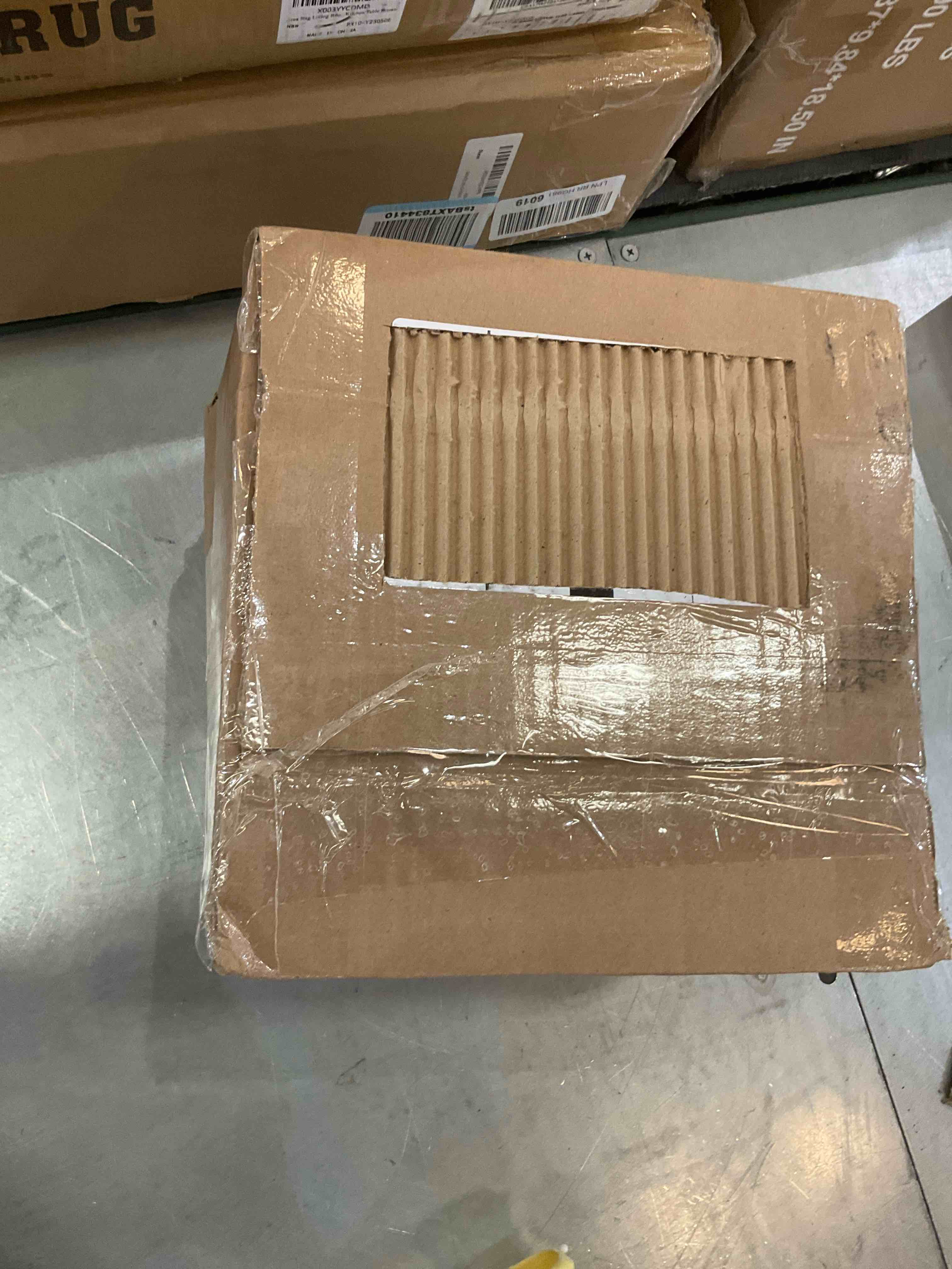 https://s3.amazonaws.com/lotting-images-prod/BargainHunt/EXS01345141_1710960064479.jpeg