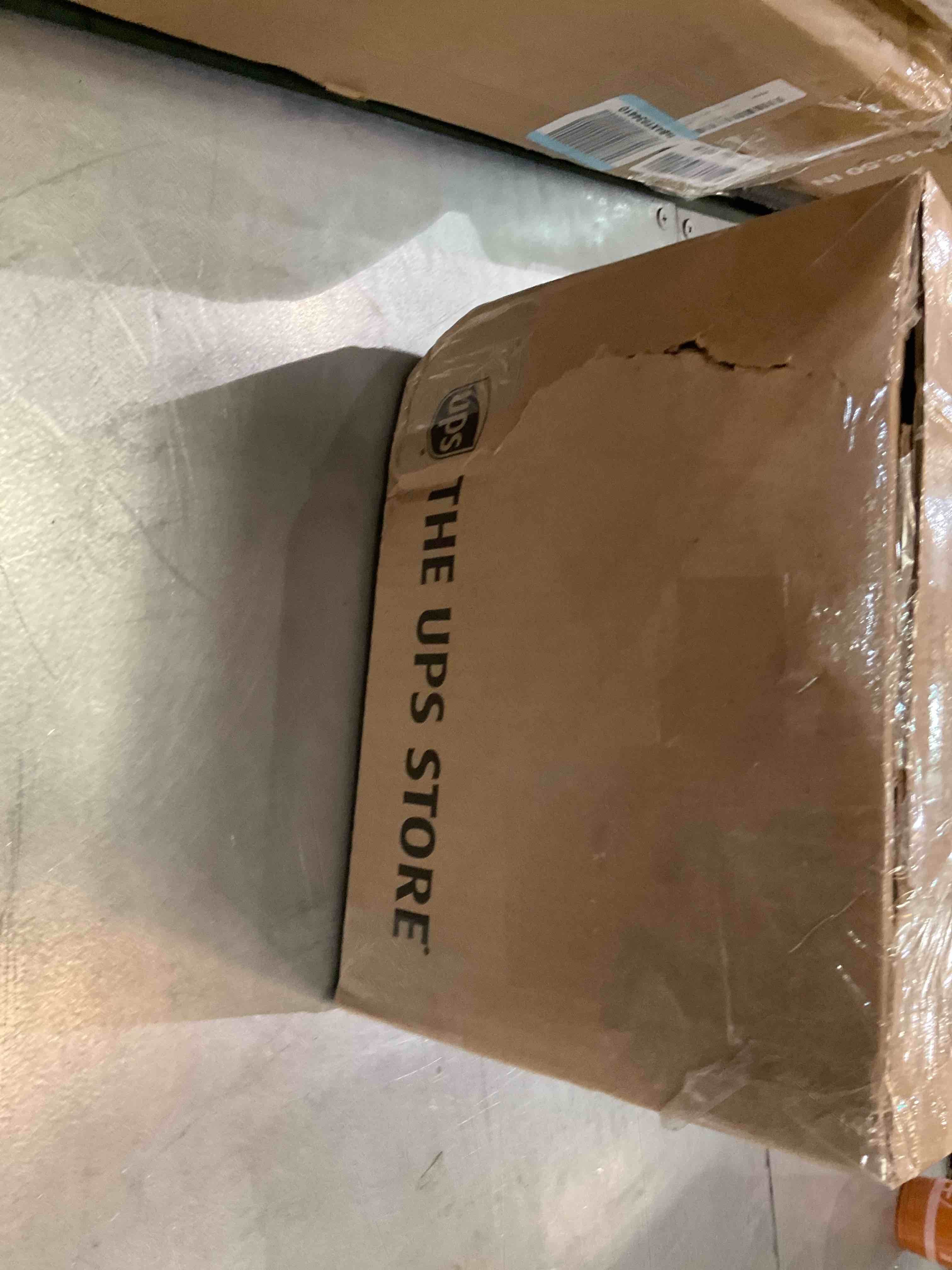 https://s3.amazonaws.com/lotting-images-prod/BargainHunt/EXS01345141_1710960066871.jpeg