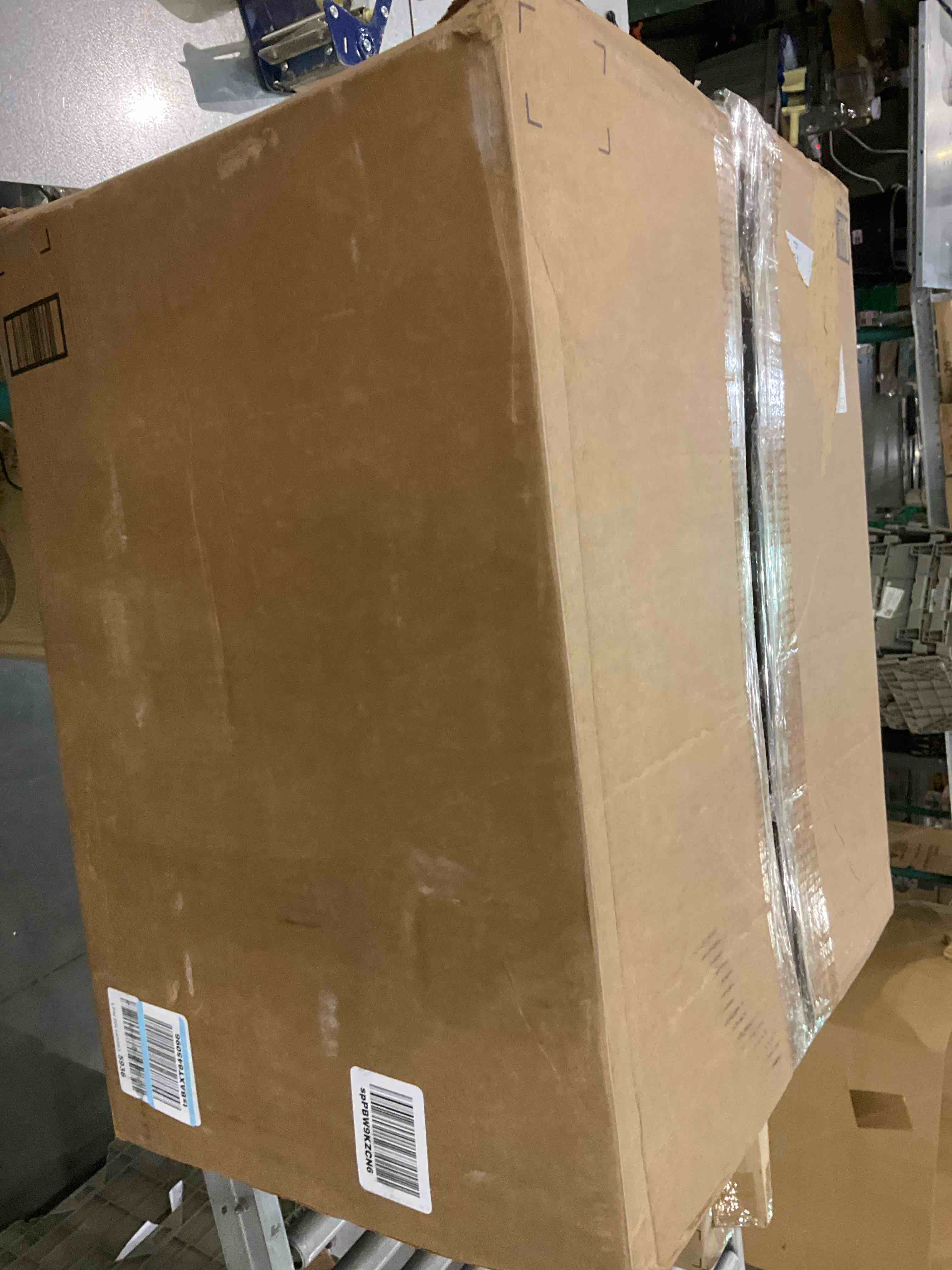 https://s3.amazonaws.com/lotting-images-prod/BargainHunt/EXS01345363_1711111937288.jpeg