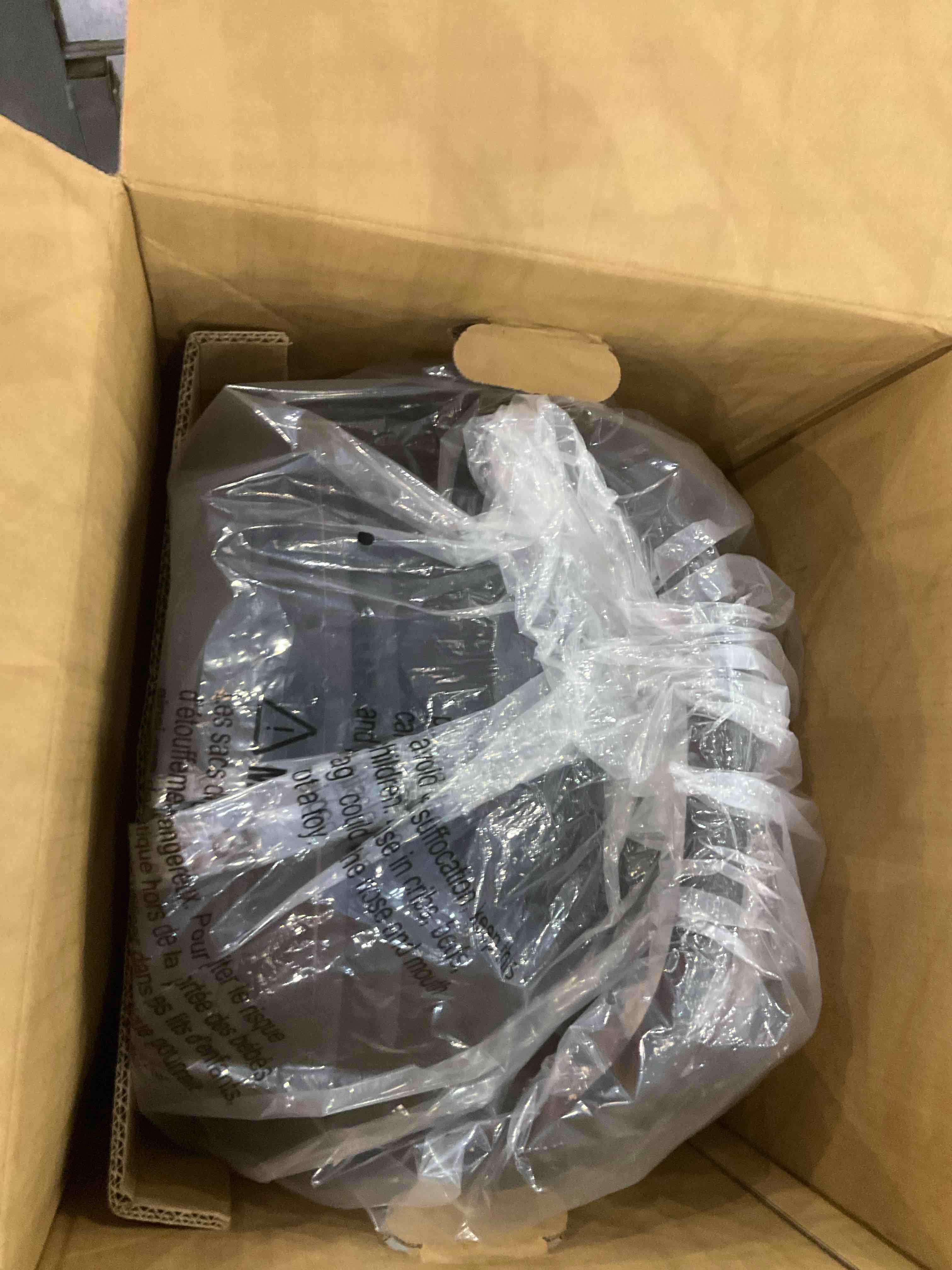 https://s3.amazonaws.com/lotting-images-prod/BargainHunt/EXS01345369_1711113874558.jpeg
