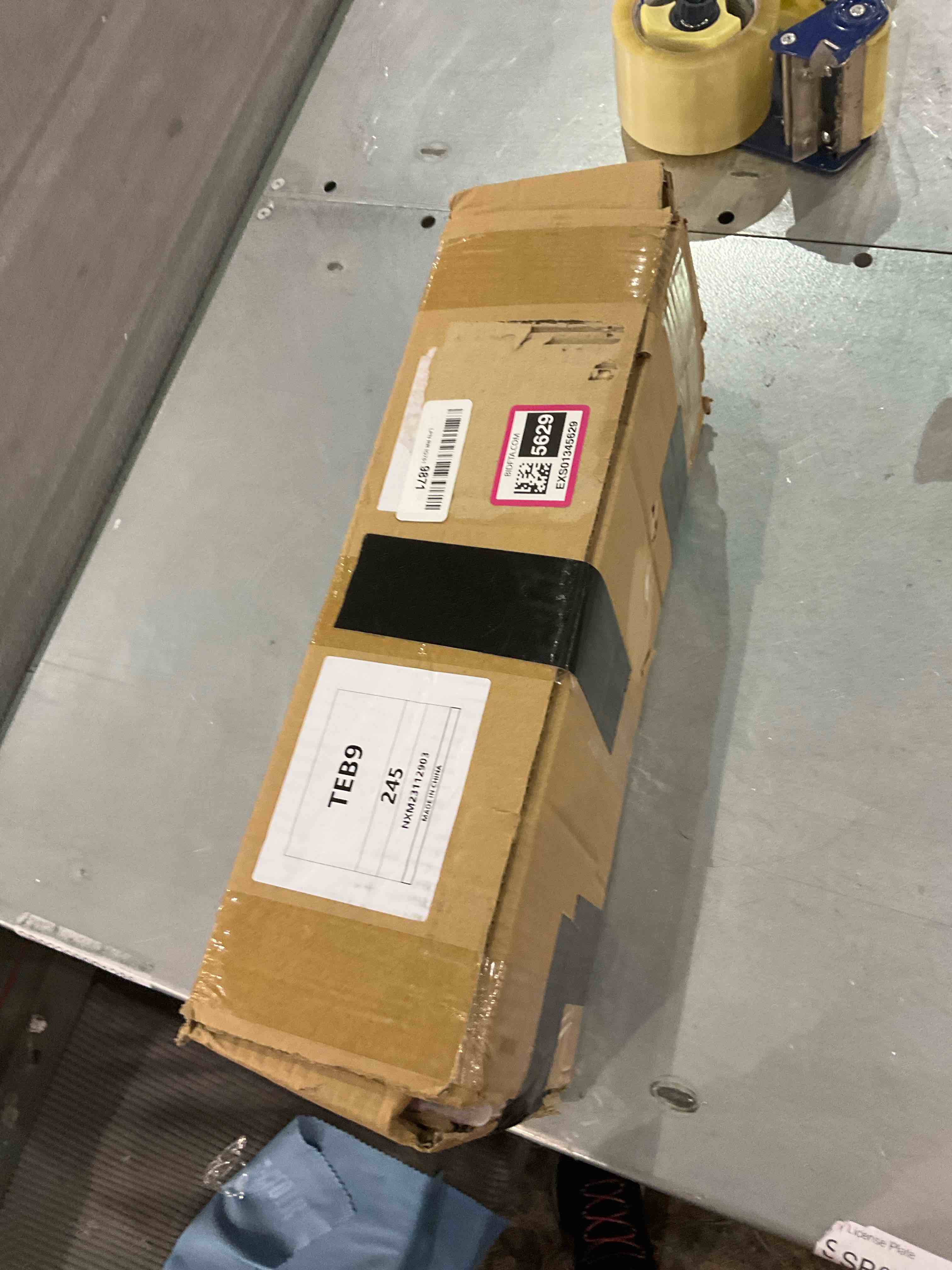 https://s3.amazonaws.com/lotting-images-prod/BargainHunt/EXS01345629_1710243504307.jpeg
