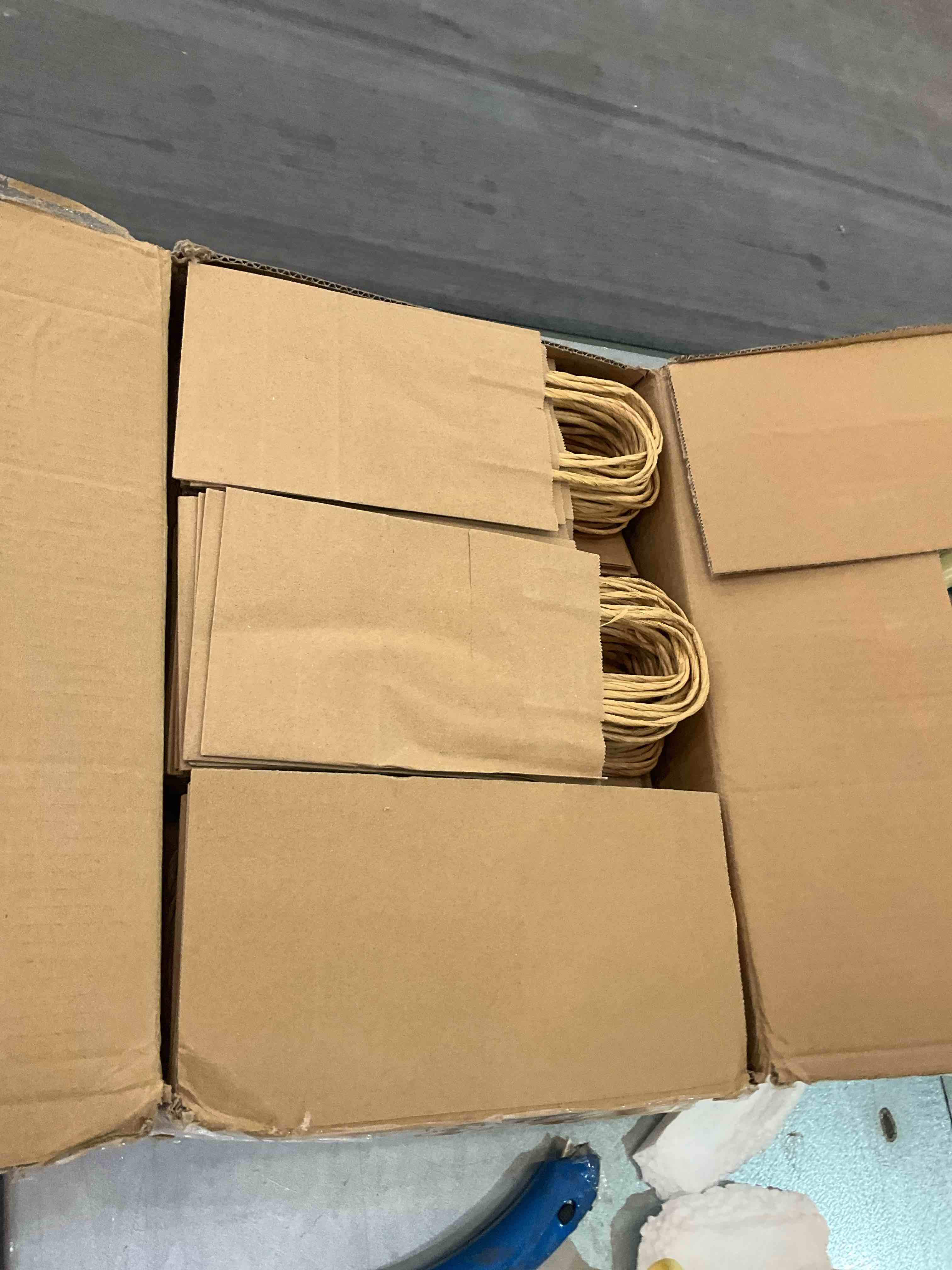 https://s3.amazonaws.com/lotting-images-prod/BargainHunt/EXS01345724_1710261582864.jpeg
