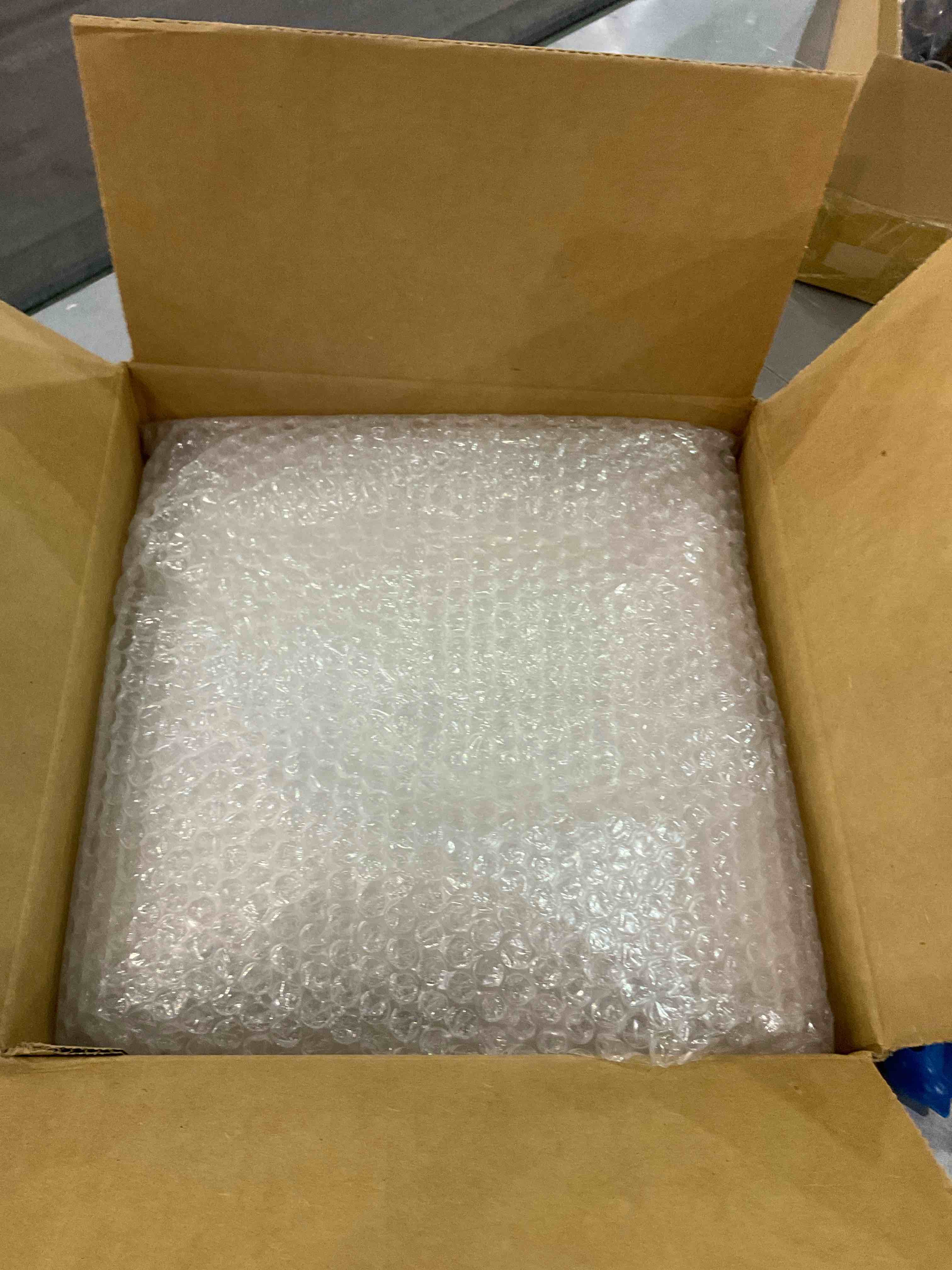 https://s3.amazonaws.com/lotting-images-prod/BargainHunt/EXS01345738_1710328268131.jpeg