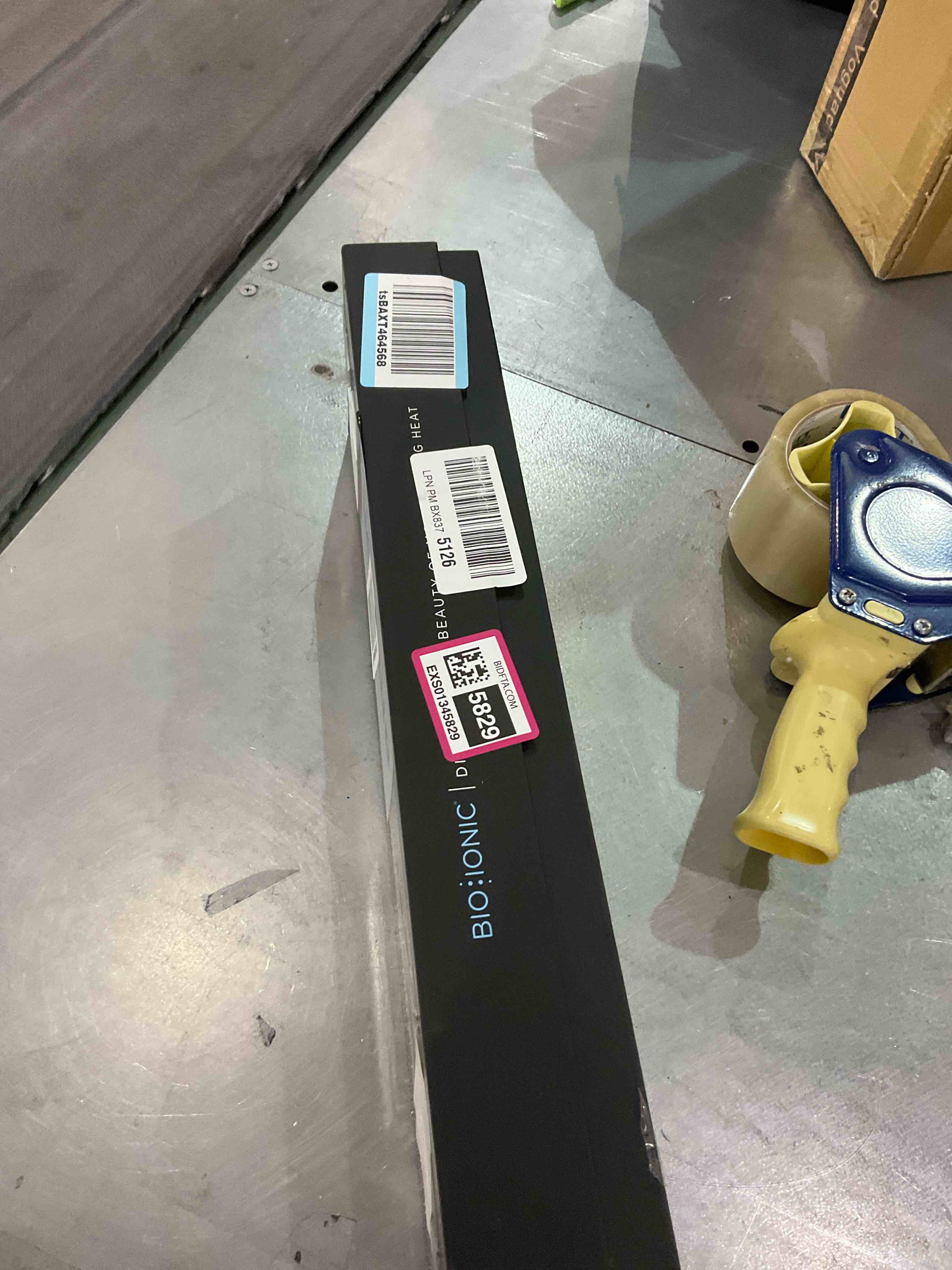https://s3.amazonaws.com/lotting-images-prod/BargainHunt/EXS01345829_1710342323633.jpeg