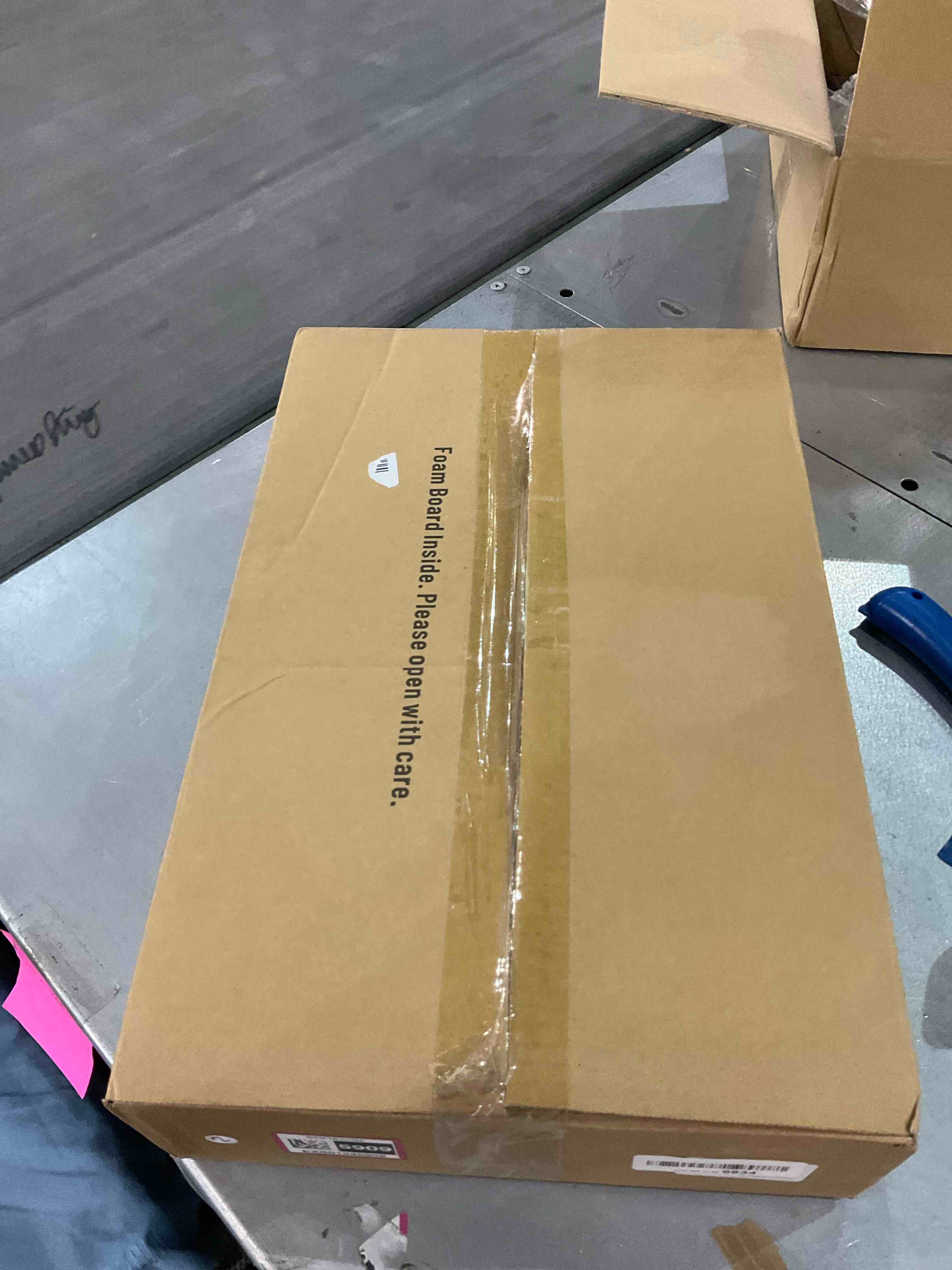 https://s3.amazonaws.com/lotting-images-prod/BargainHunt/EXS01345909_1710415155410.jpeg