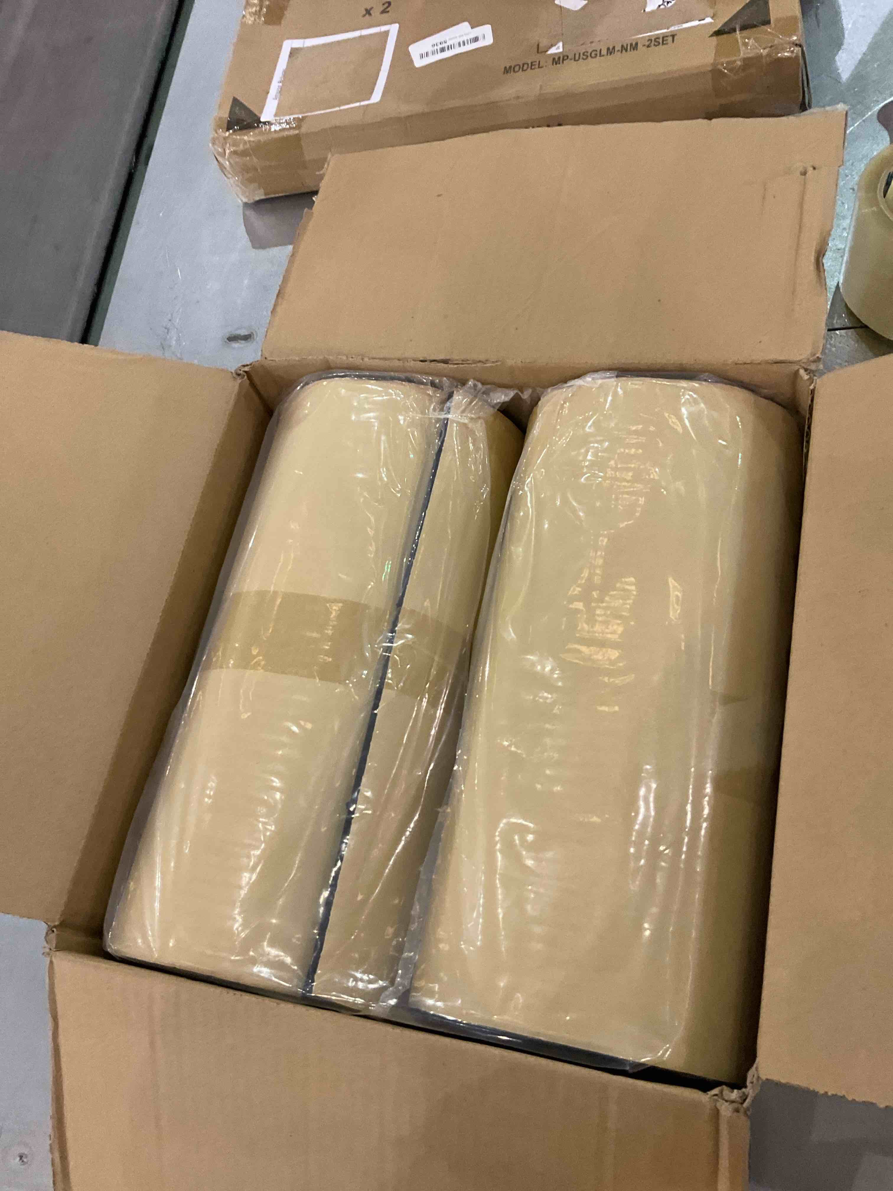 https://s3.amazonaws.com/lotting-images-prod/BargainHunt/EXS01345979_1710425643780.jpeg