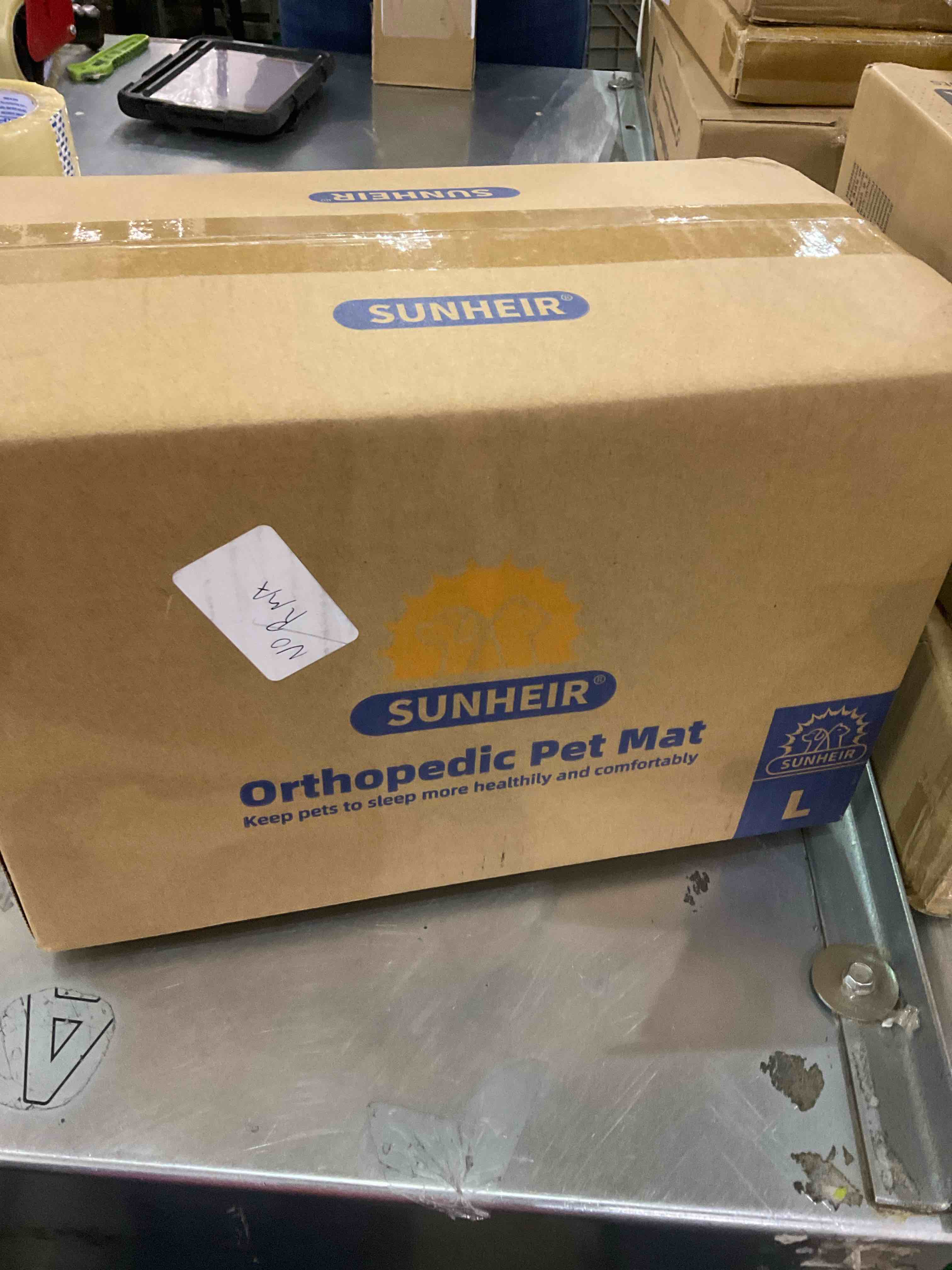 https://s3.amazonaws.com/lotting-images-prod/BargainHunt/EXS01346133_1710329268580.jpeg
