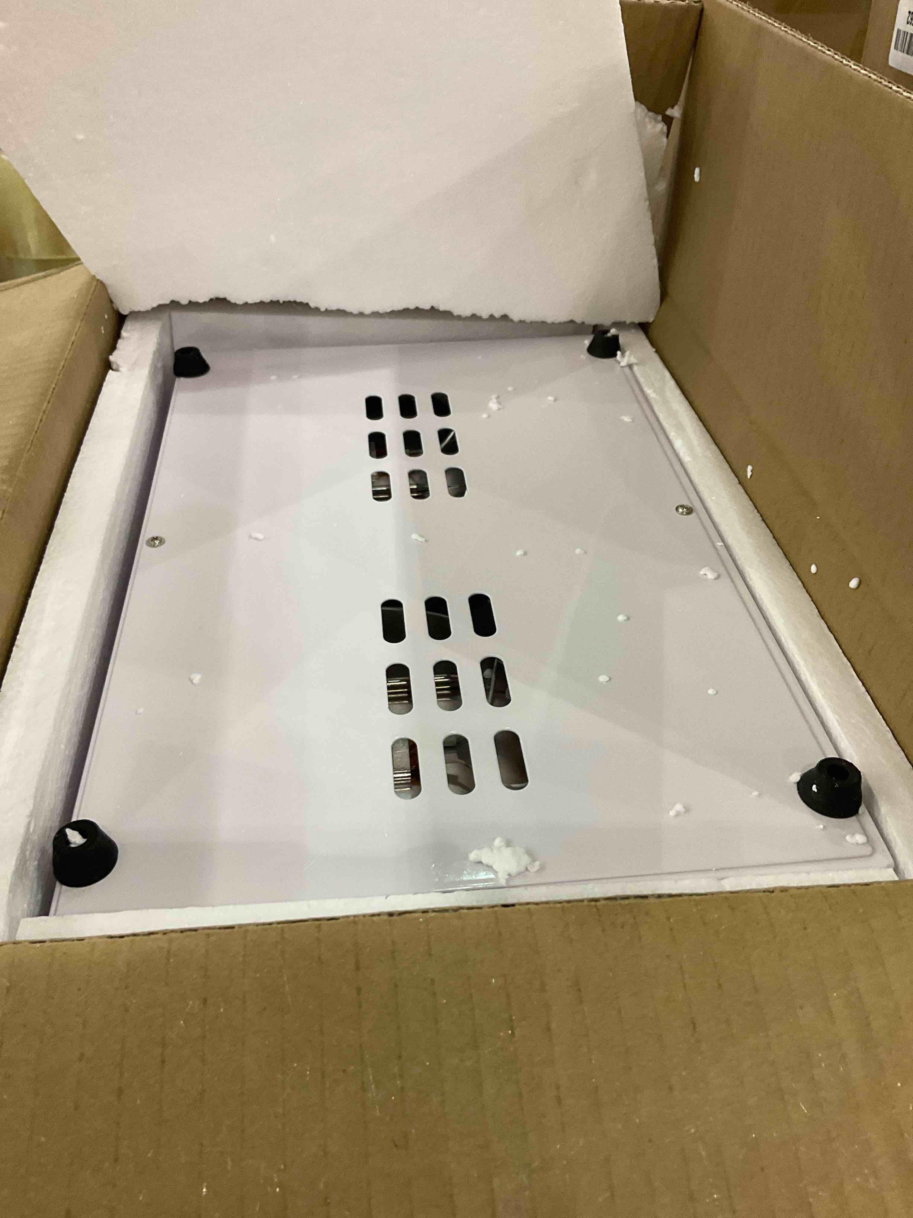 https://s3.amazonaws.com/lotting-images-prod/BargainHunt/EXS01346177_1710333564817.jpeg