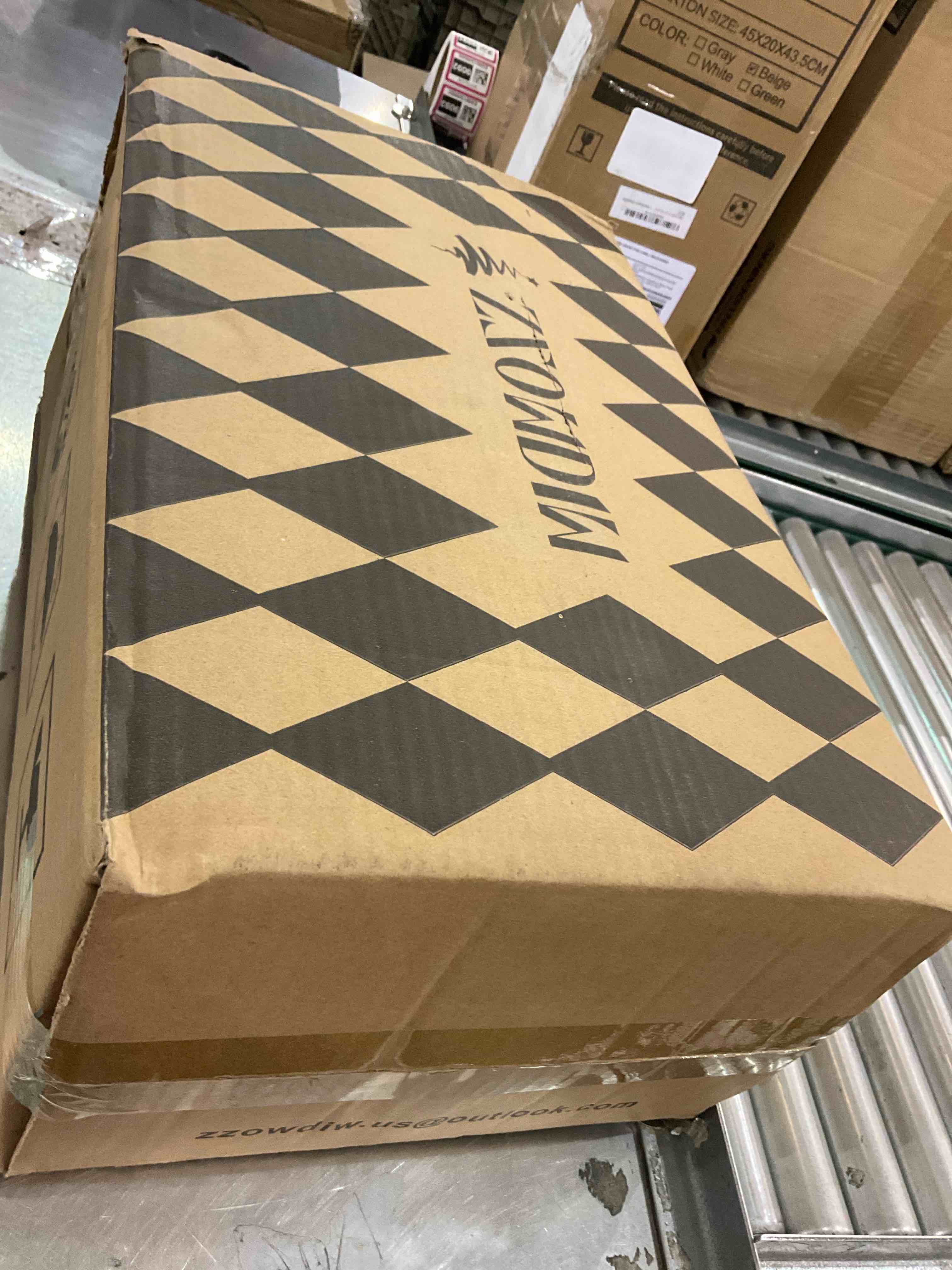 https://s3.amazonaws.com/lotting-images-prod/BargainHunt/EXS01346194_1710337178282.jpeg