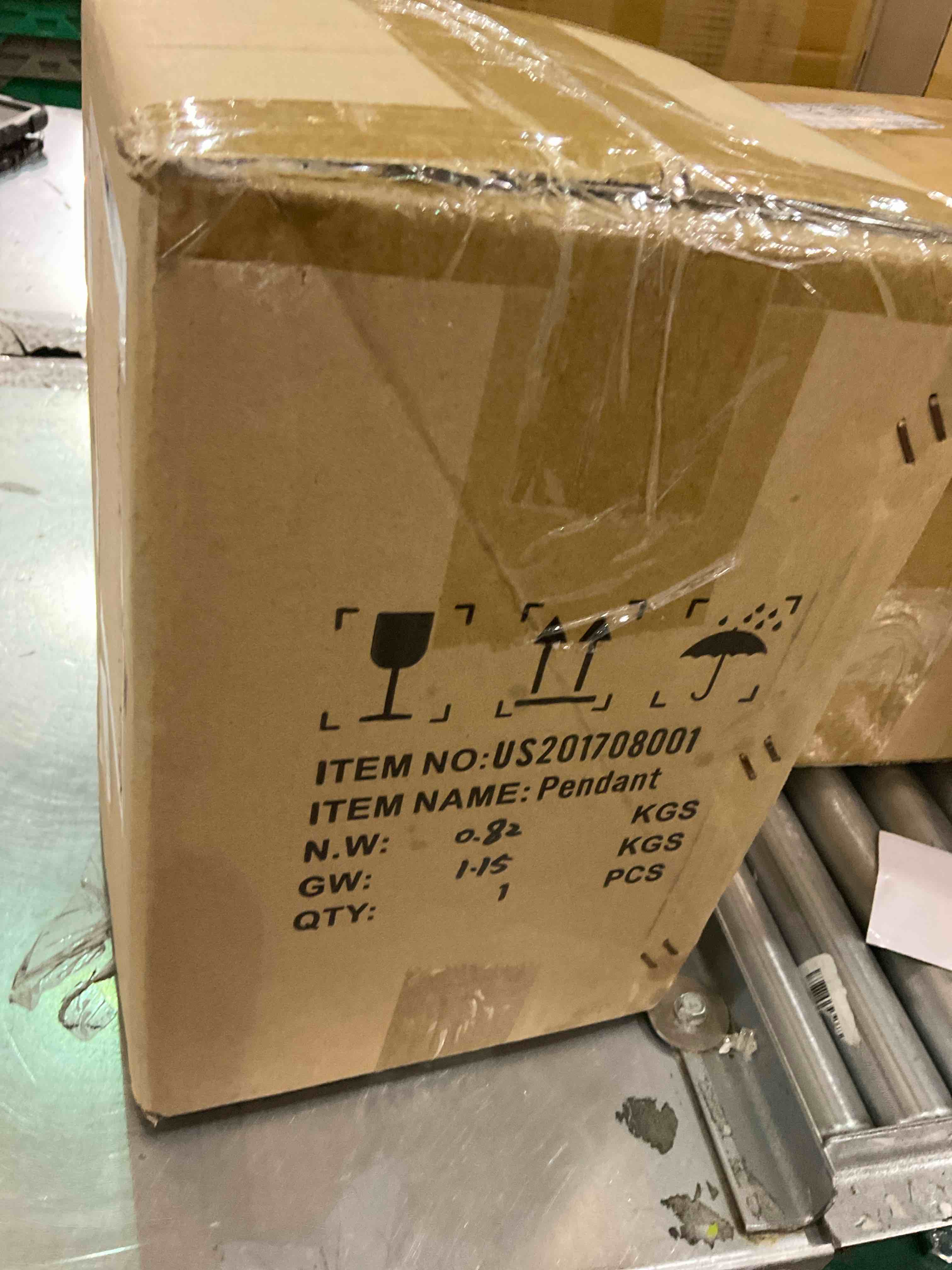 https://s3.amazonaws.com/lotting-images-prod/BargainHunt/EXS01346201_1710337956075.jpeg