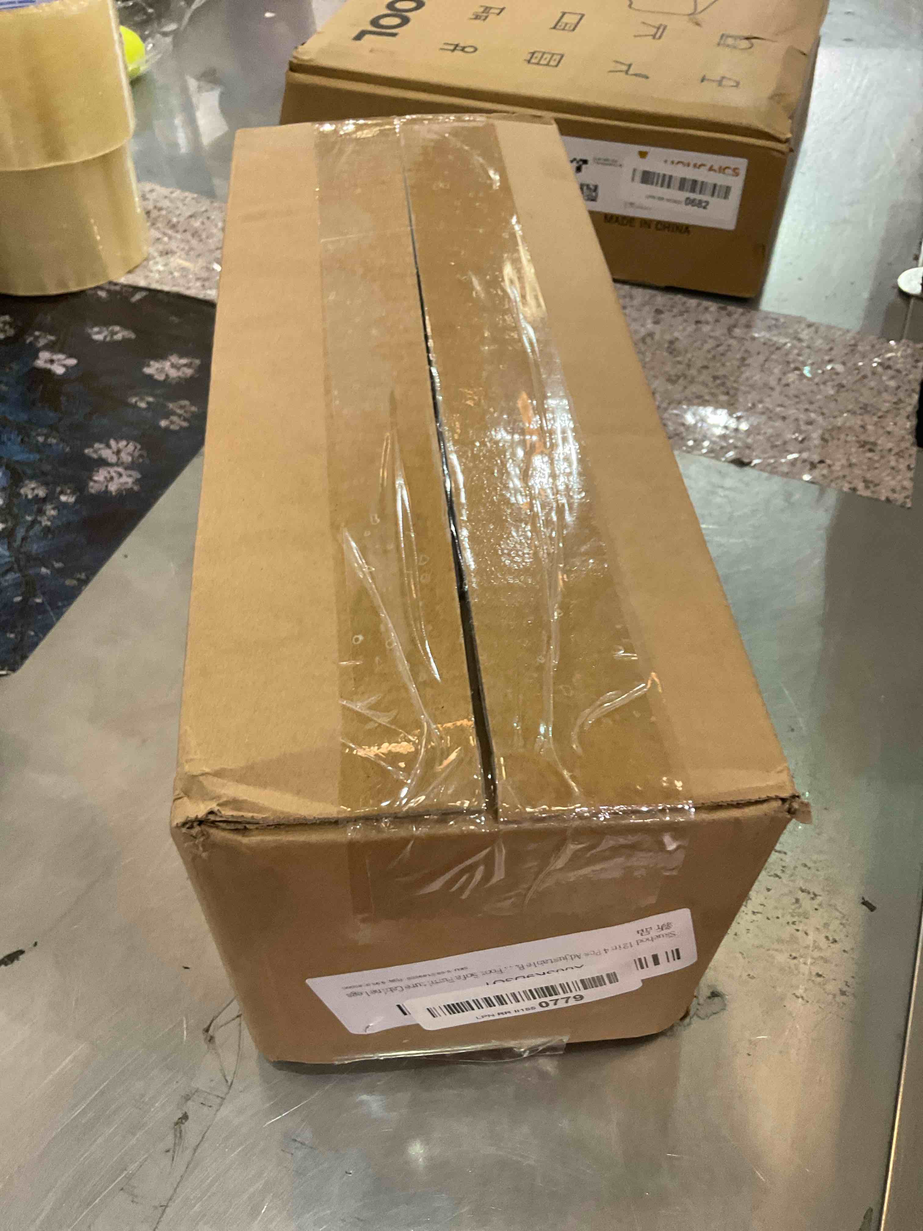 https://s3.amazonaws.com/lotting-images-prod/BargainHunt/EXS01346254_1710344457390.jpeg