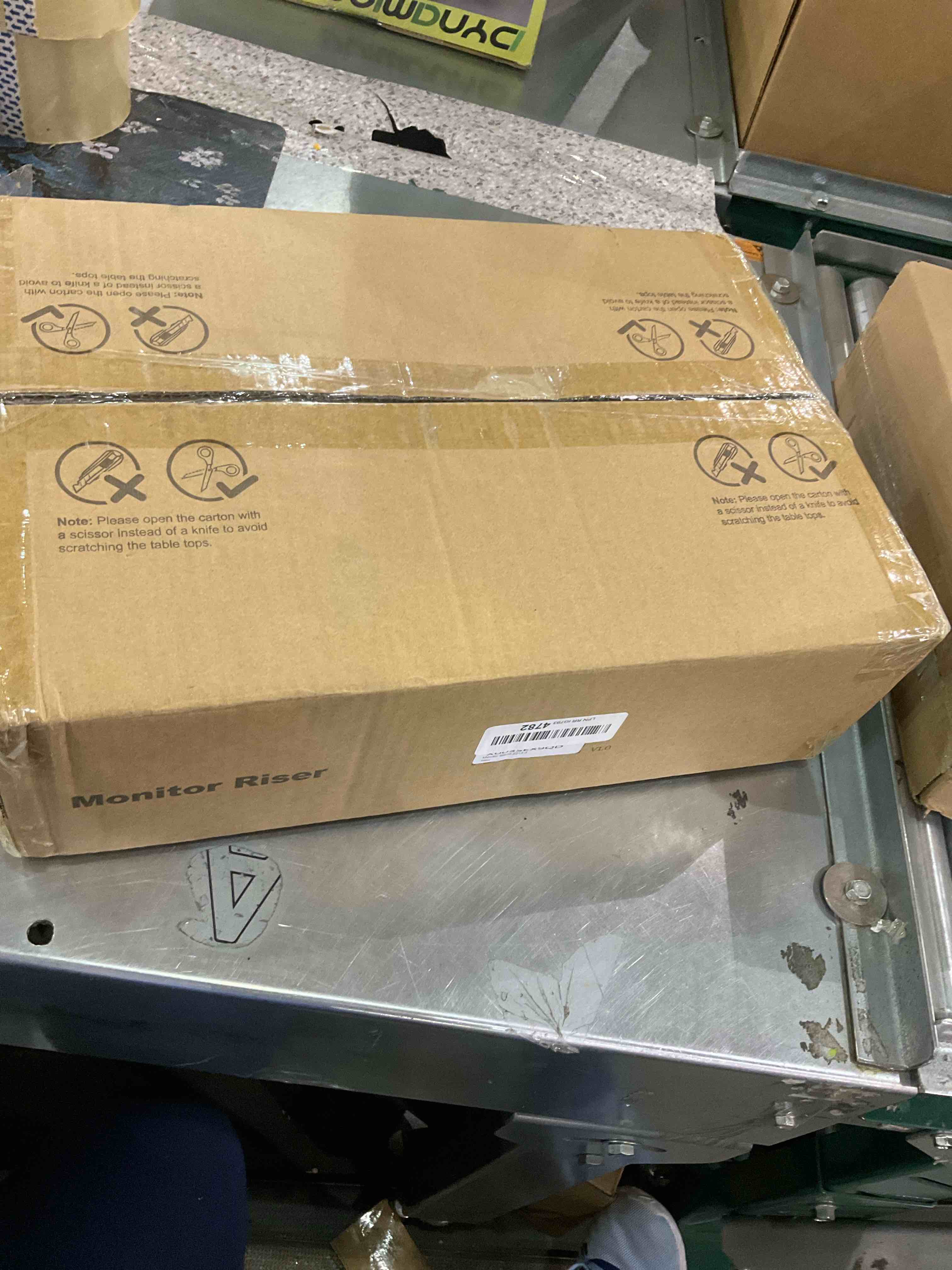 https://s3.amazonaws.com/lotting-images-prod/BargainHunt/EXS01346349_1710416834361.jpeg