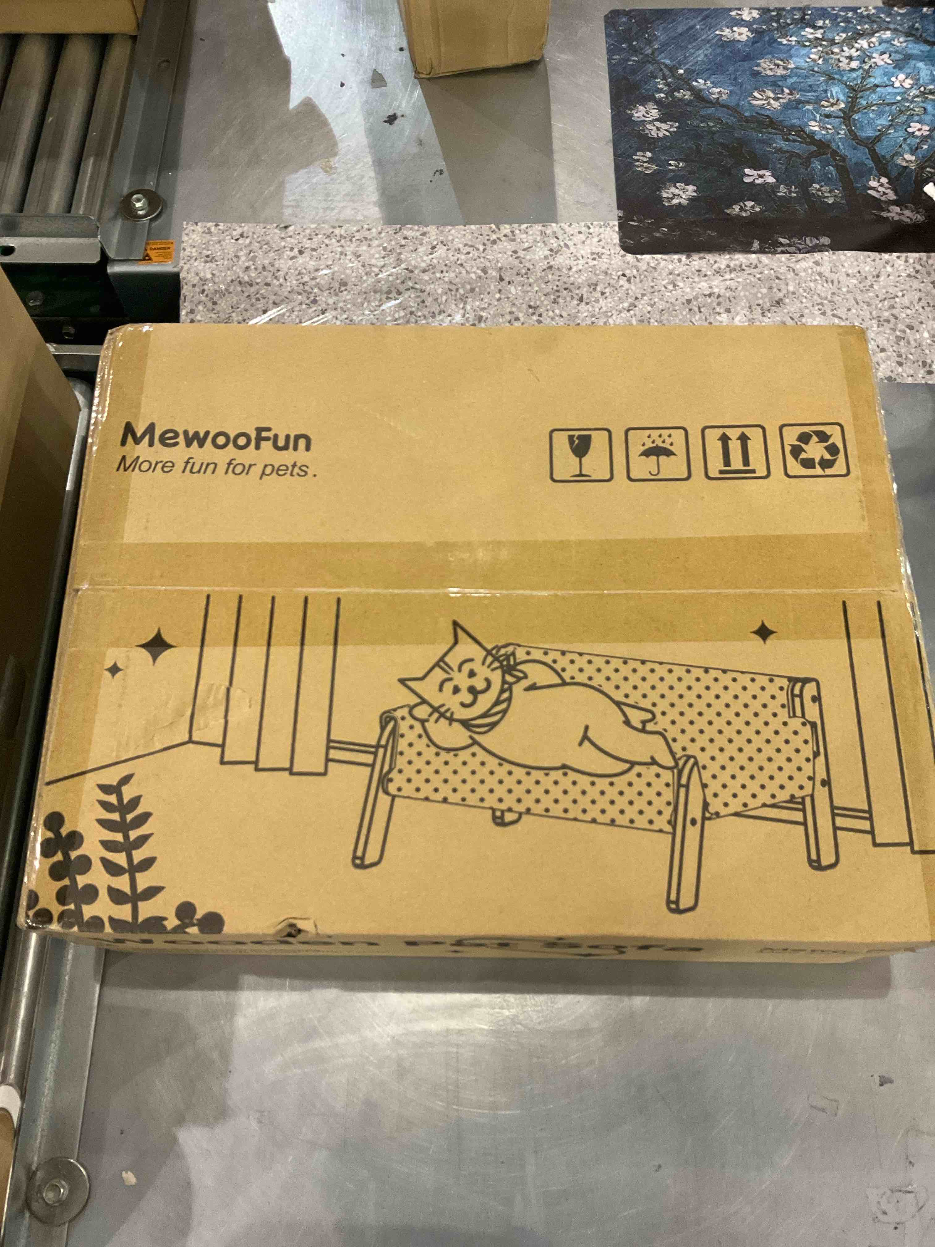 https://s3.amazonaws.com/lotting-images-prod/BargainHunt/EXS01346542_1709900148722.jpeg