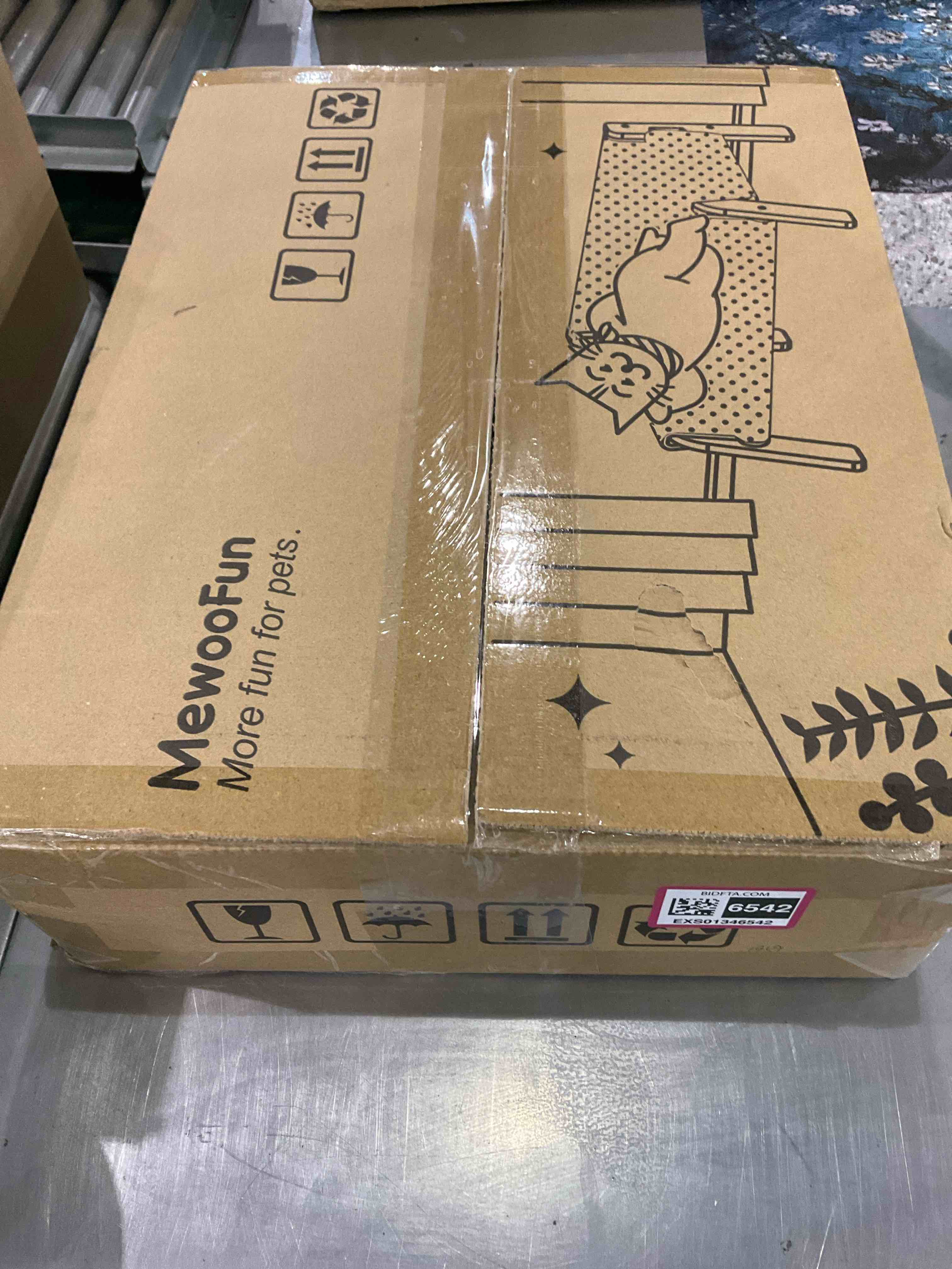 https://s3.amazonaws.com/lotting-images-prod/BargainHunt/EXS01346542_1709900195760.jpeg