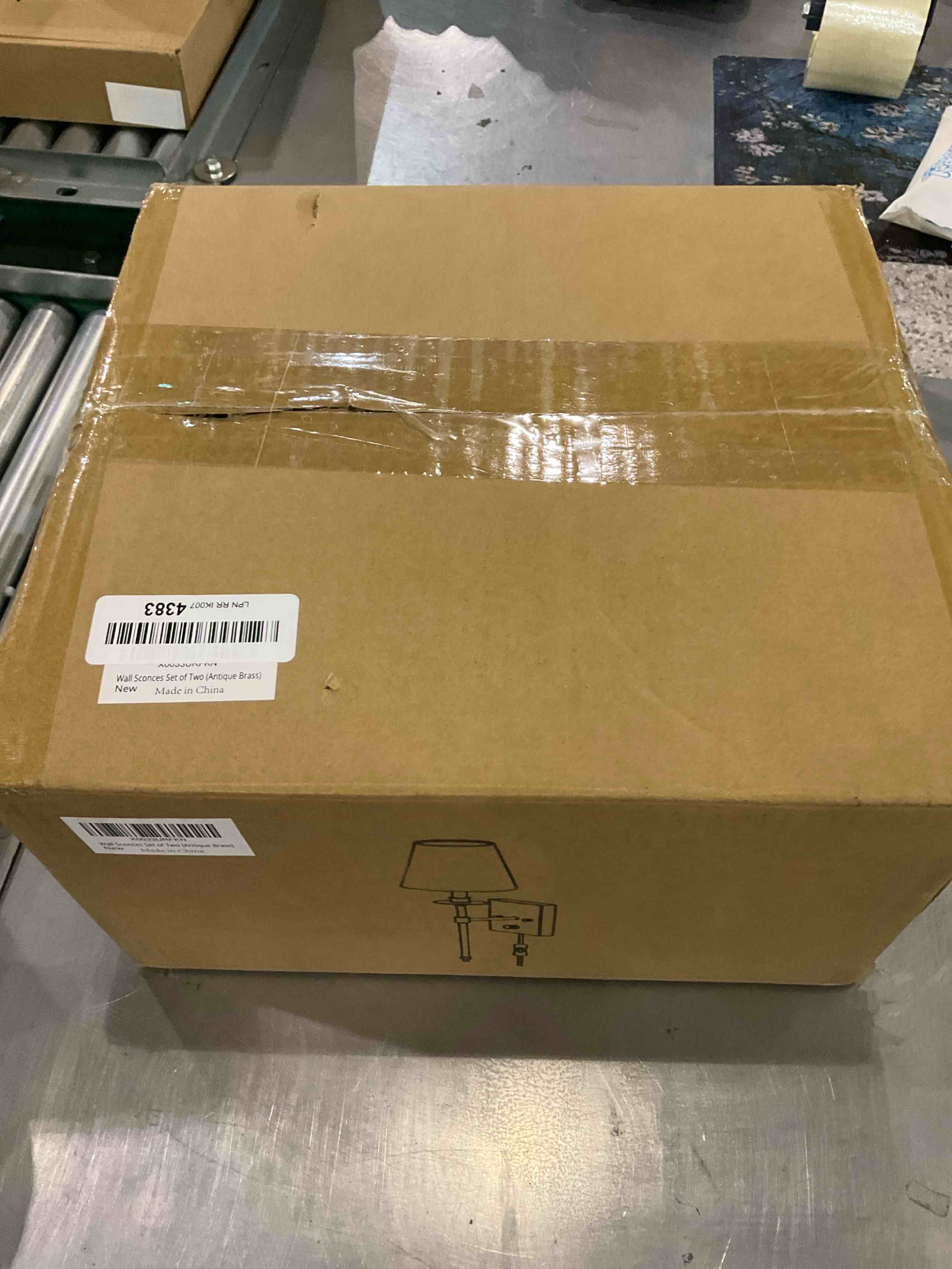 https://s3.amazonaws.com/lotting-images-prod/BargainHunt/EXS01346601_1709912607249.jpeg